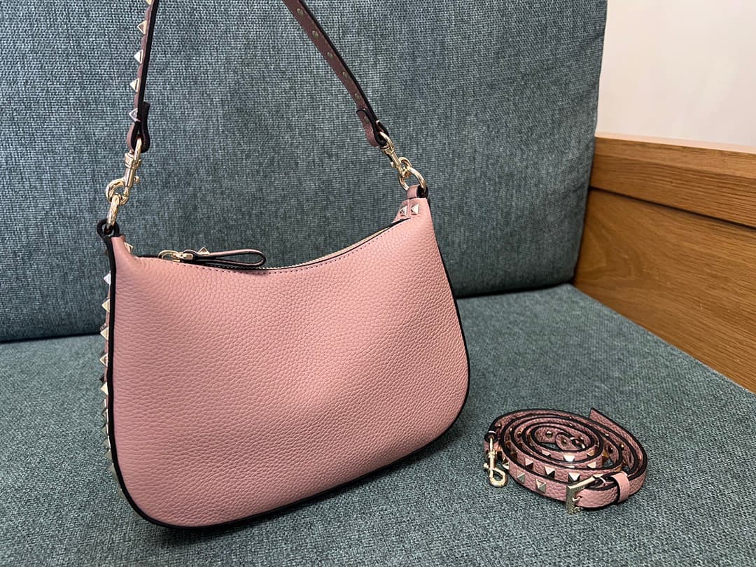Valentino Garavani Rockstud Hobo bag in grainy pink calfskin high
