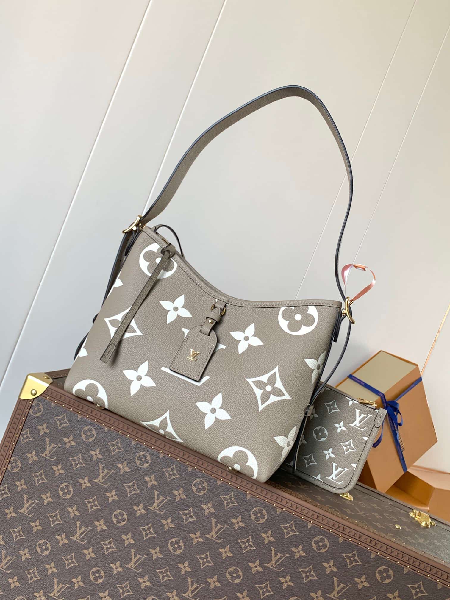 Louis Vuitton CarryAll PM Embossed supple grained cowhide leather M47180 Tourterelle Gray High