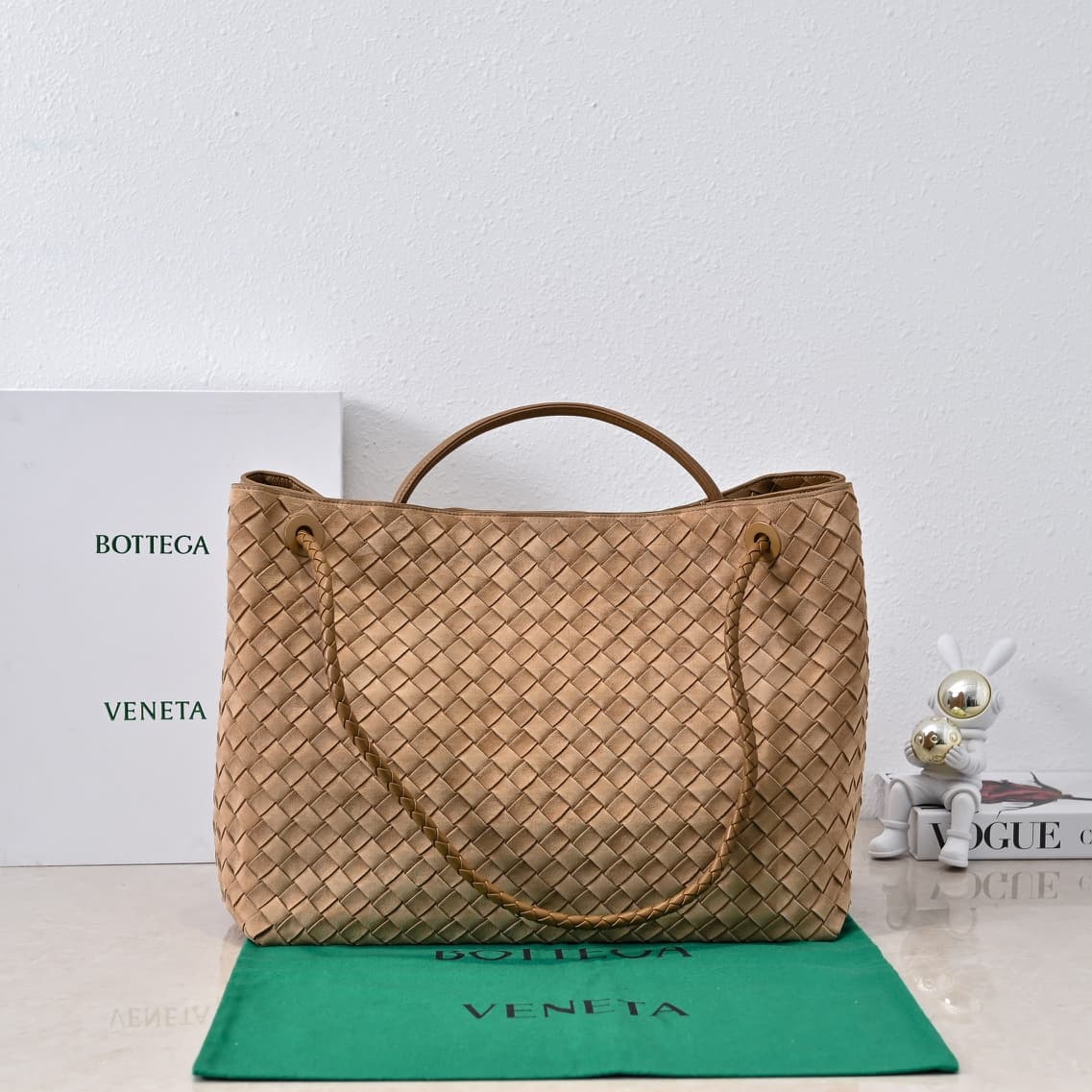 BV Andiamo Large tote bag in beige suede leather High