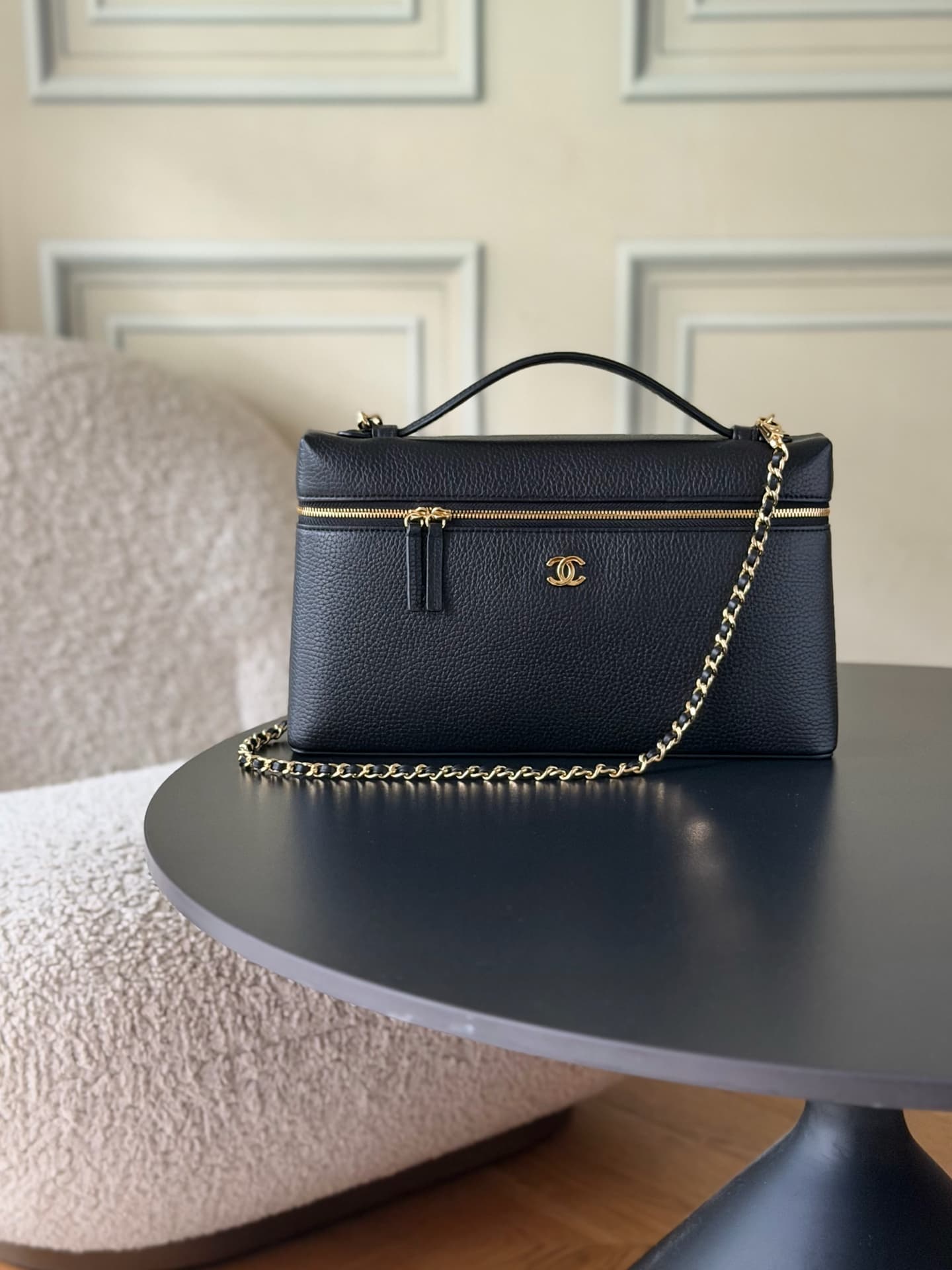 Chanel Large Vanity with chain Grained Calfskin & Gold-Tone Metal Black AS5348 A