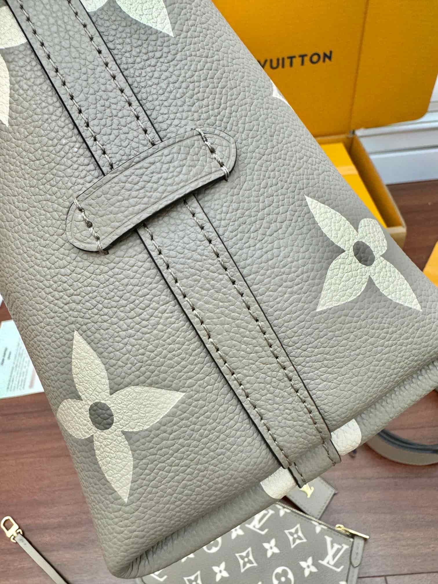 Louis Vuitton CarryAll PM Embossed supple grained cowhide leather M47180 Tourterelle Gray TOP
