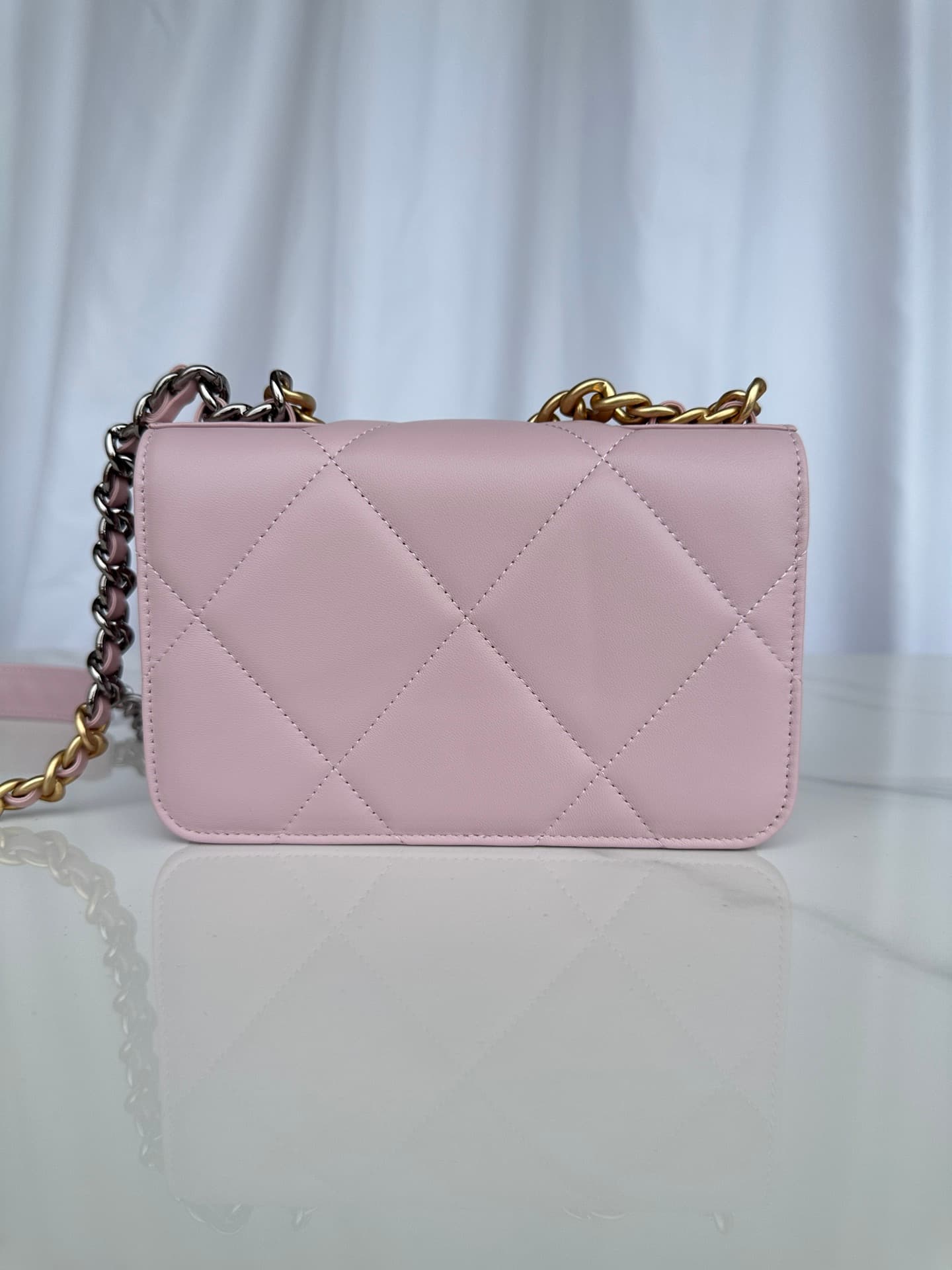 Chanel Wallet on Chain Lambskin Leather & Gold-Tone Metal Pink AP0957 A