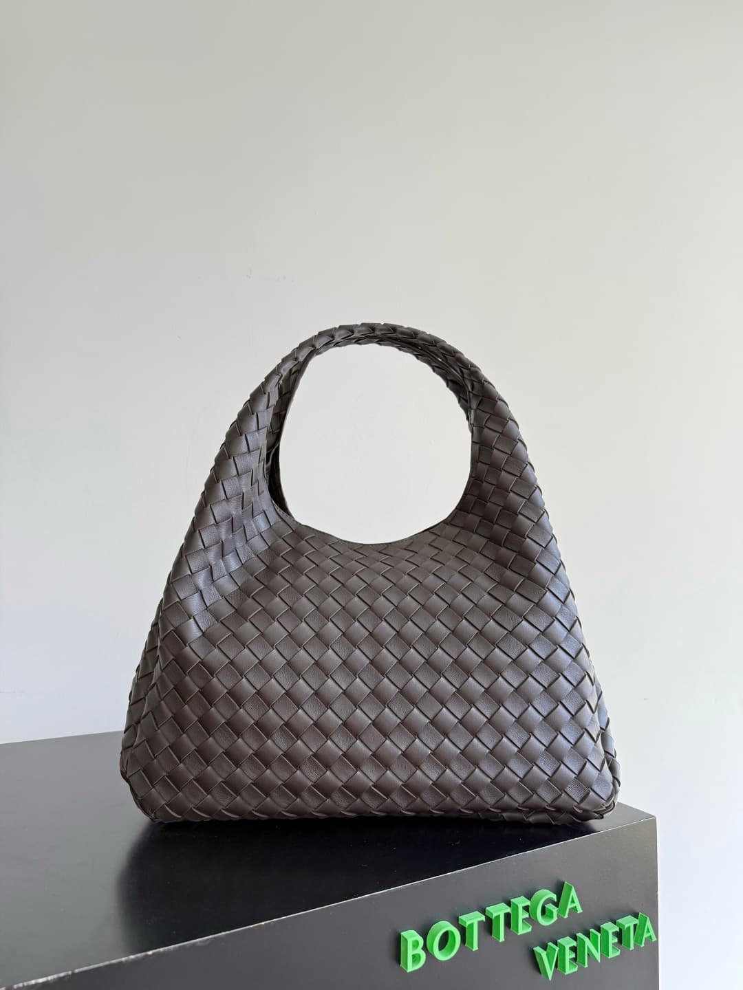 Bottega Veneta Large Campana shoulder bag in Intrecciato leather Brown TOP
