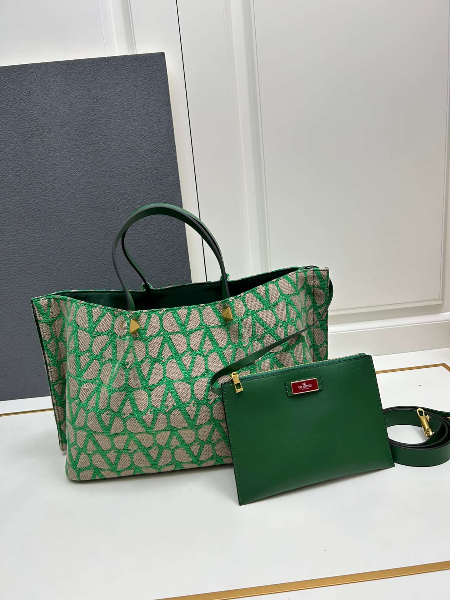 Valentino Garavani VLogo Signature Toile Iconographe Tote Bag Green Mid