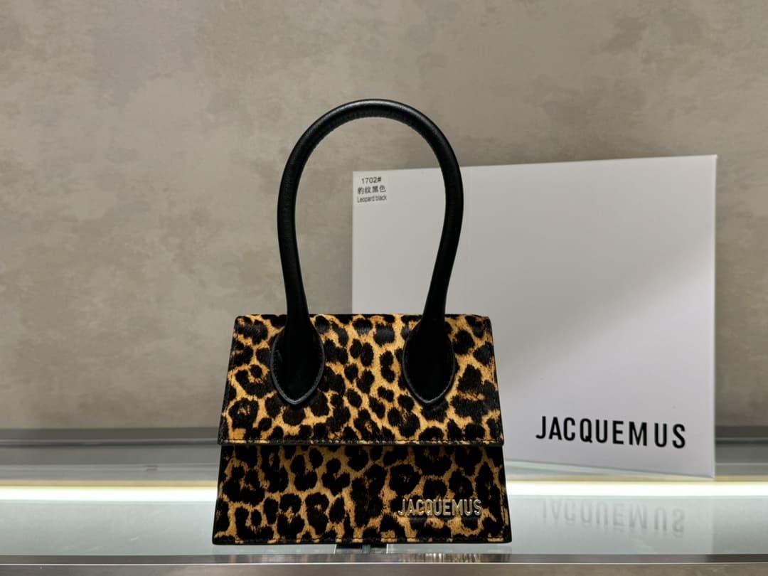 Jacquemus Le Medium Chiquito Bag High