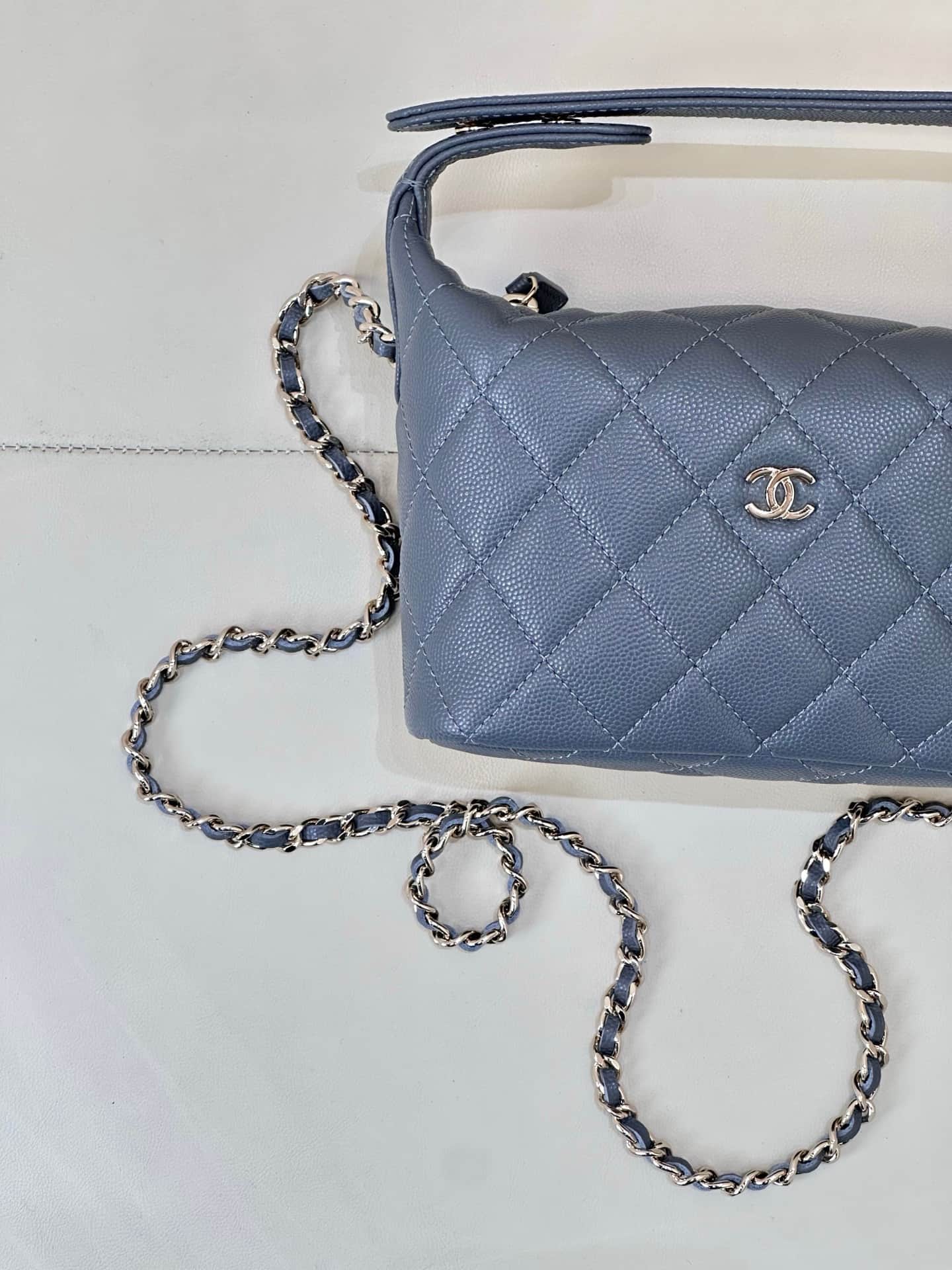 Chanel Hobo Clutch With Chain Grained Calfskin& Gold-tone Metal Blue AP4386 TOP