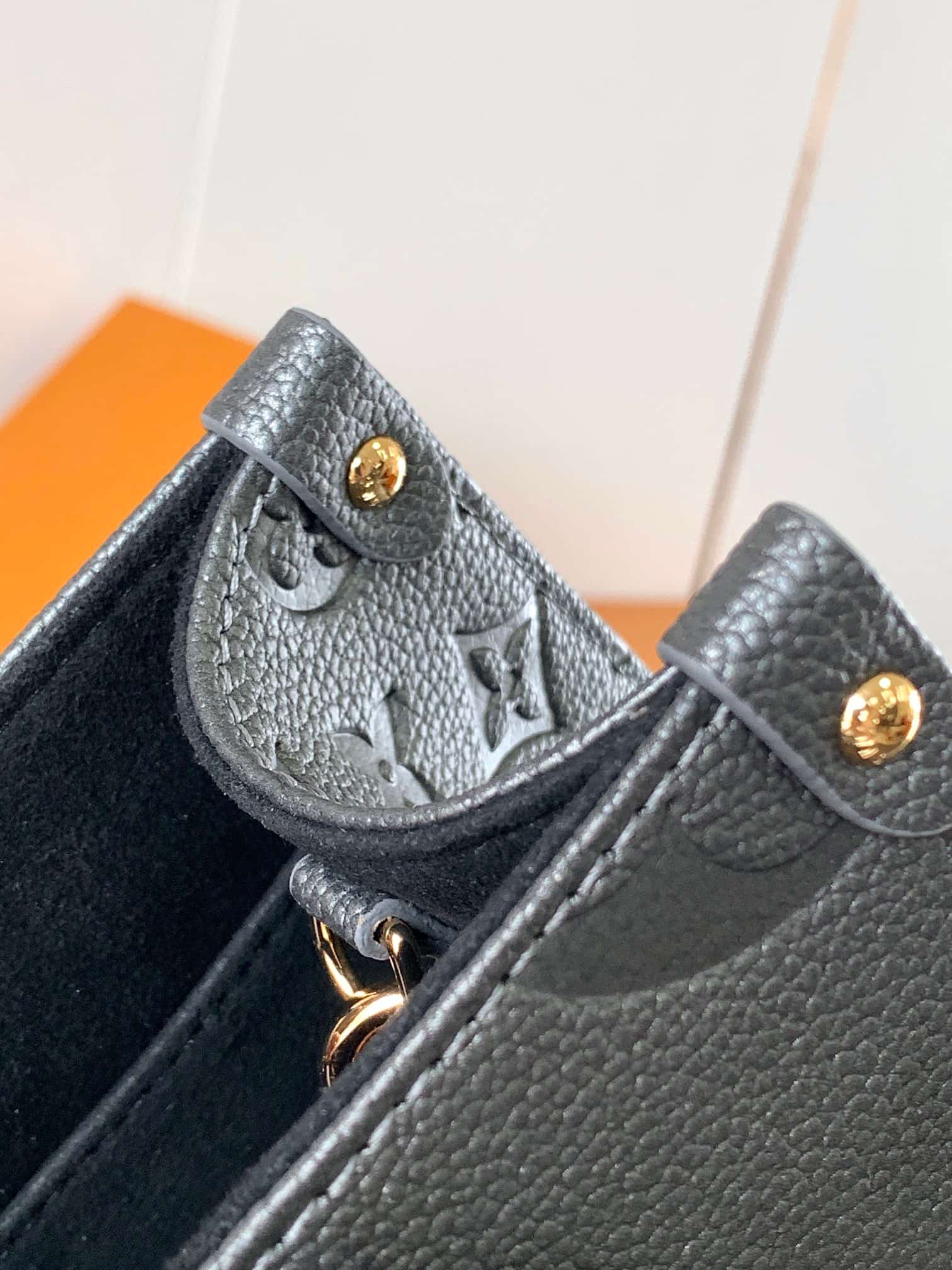 Louis Vuitton OnTheGo PM Gun metal Embossed grained cowhide leather M12886 High
