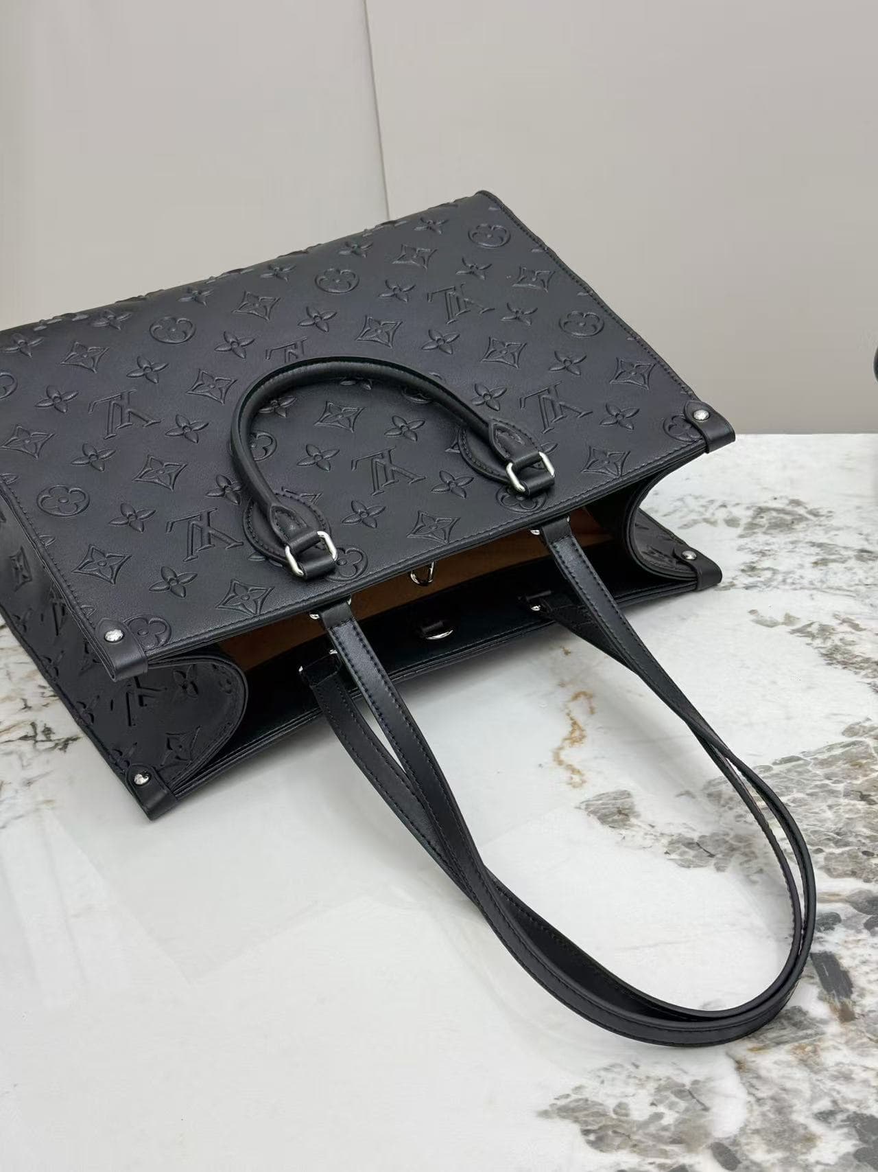 Louis Vuitton OnTheGo MM in Black Embossed Monogram High