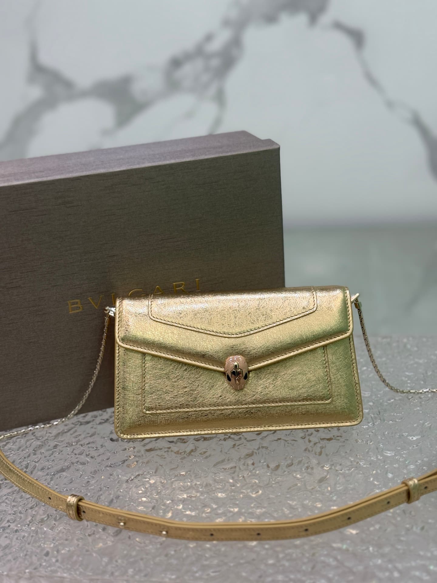Bvlgari Serpenti Forever shoulder bag 294650 gold High