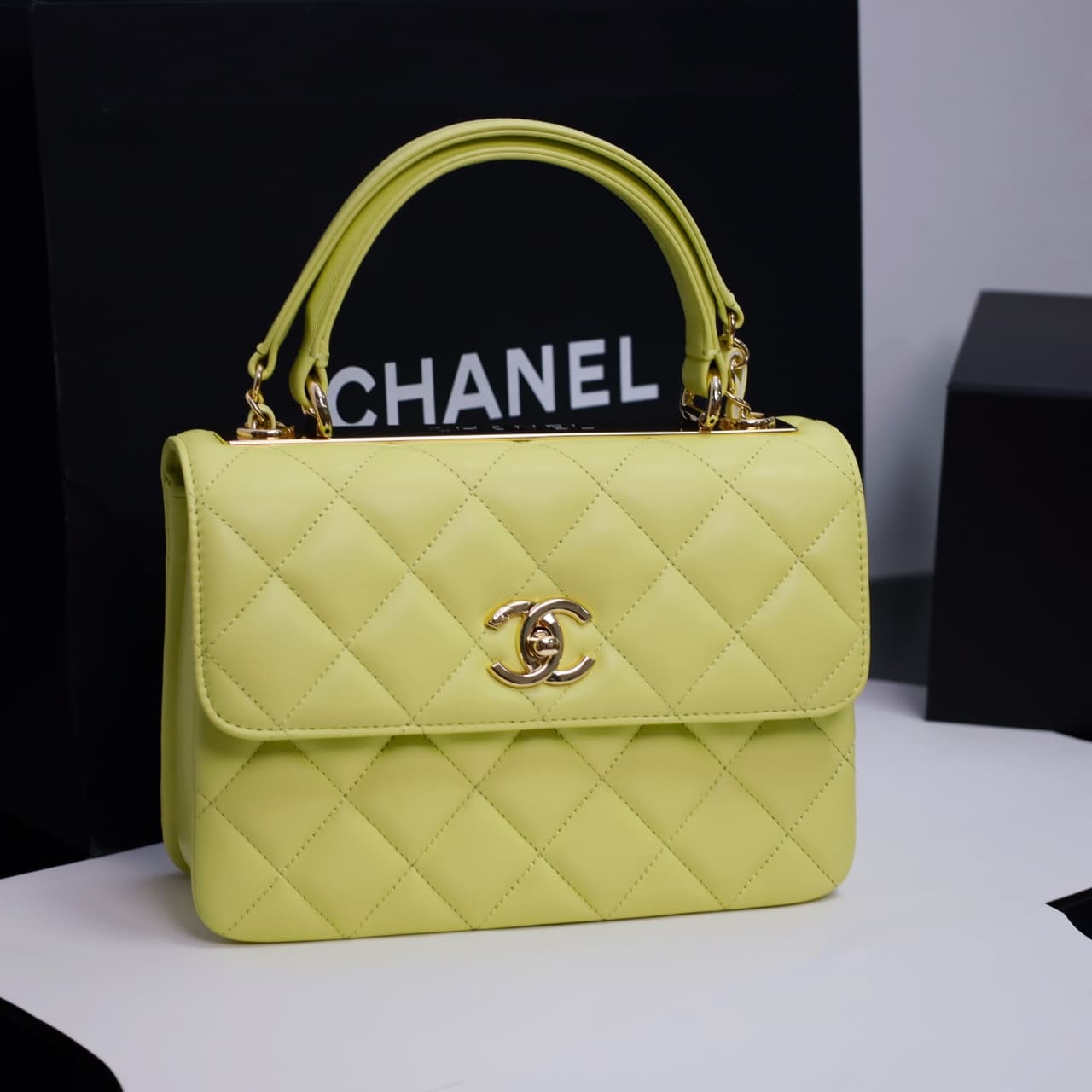 SMALL FLAP BAG WITH TOP HANDLE Lambskin Gold Metal Lemon yellow A