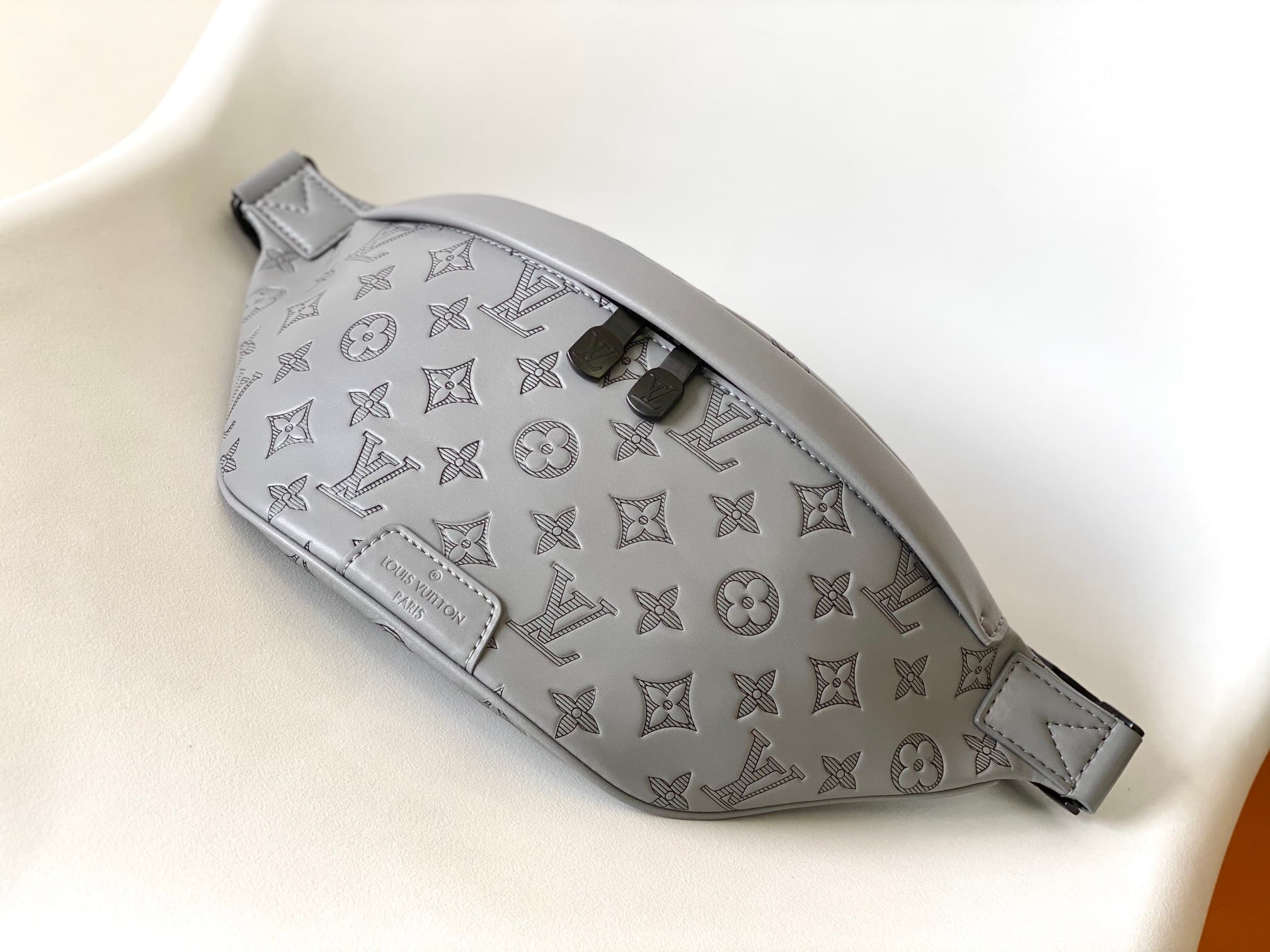 Louis Vuitton Discovery Bumbag PM Monogram Shadow calf leather M46108 High