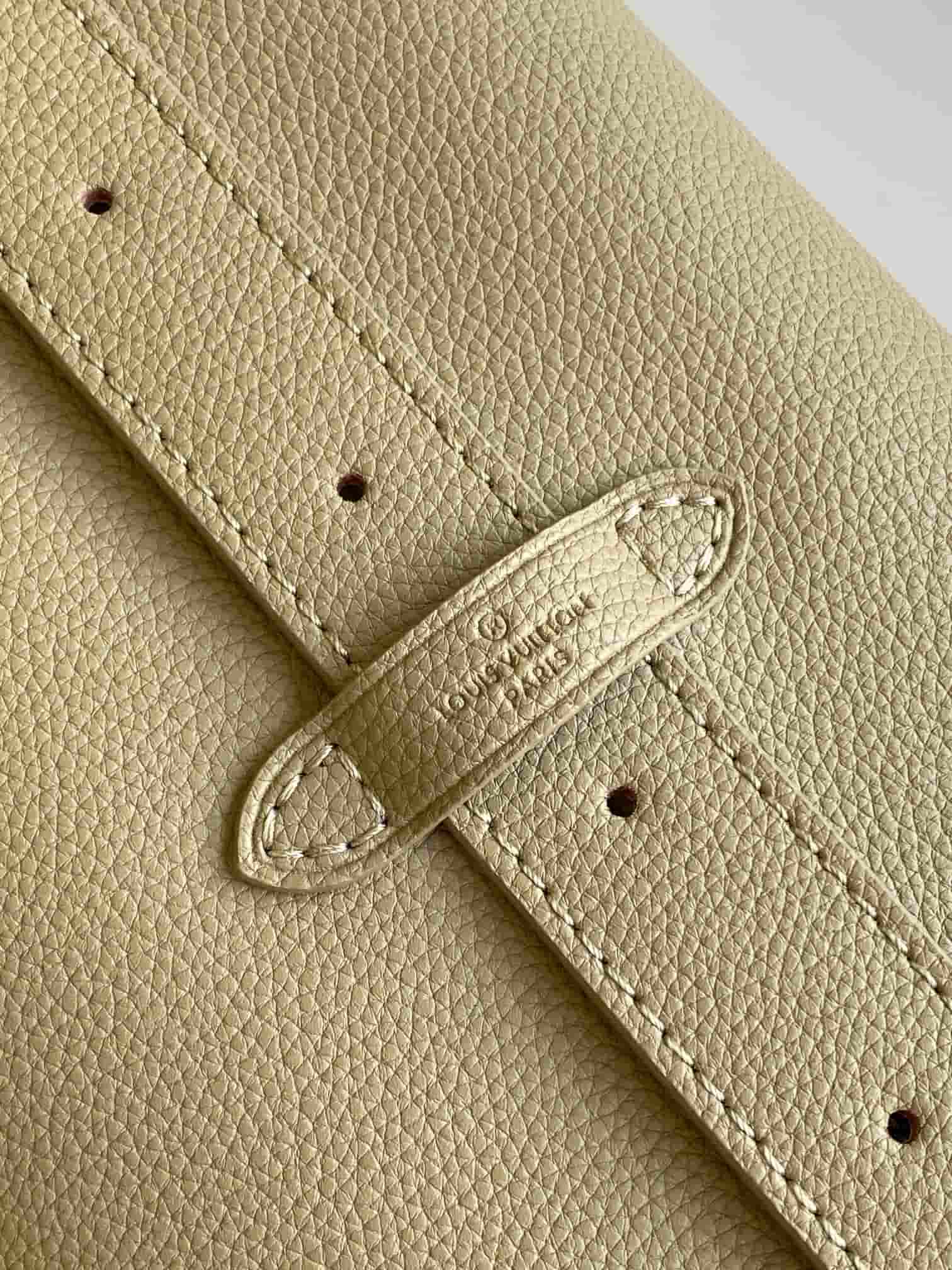Louis Vuitton Low Key Hobo MM Clay Green Smooth Grained calfskin M24988 High