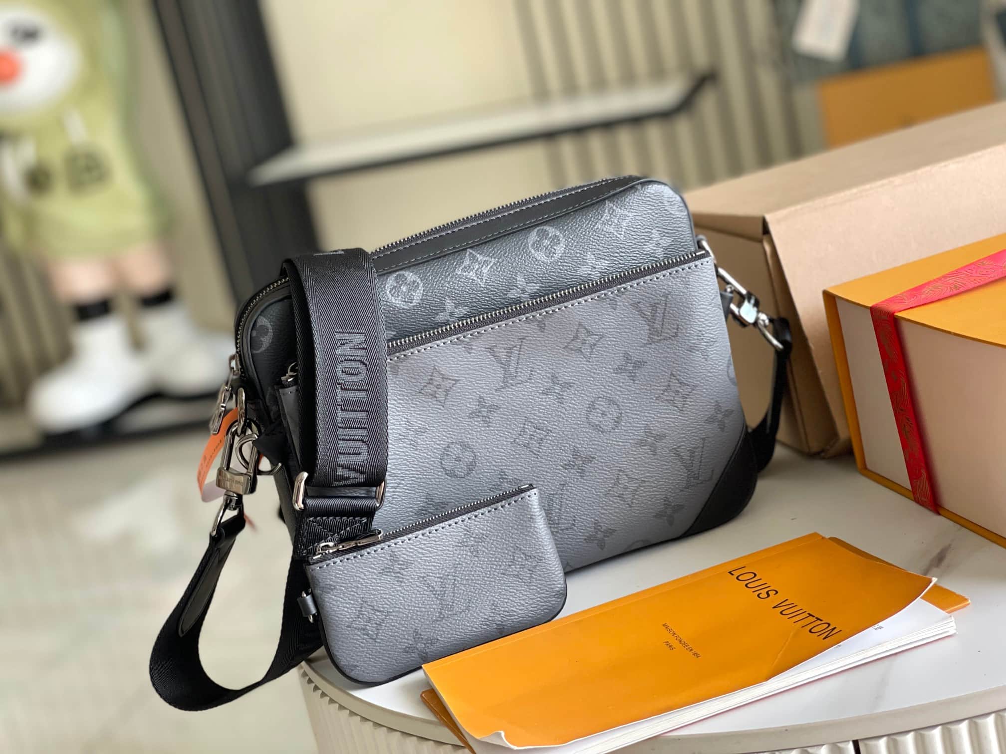 Louis Vuitton Trio Messenger Monogram Eclipse M69443 TOP