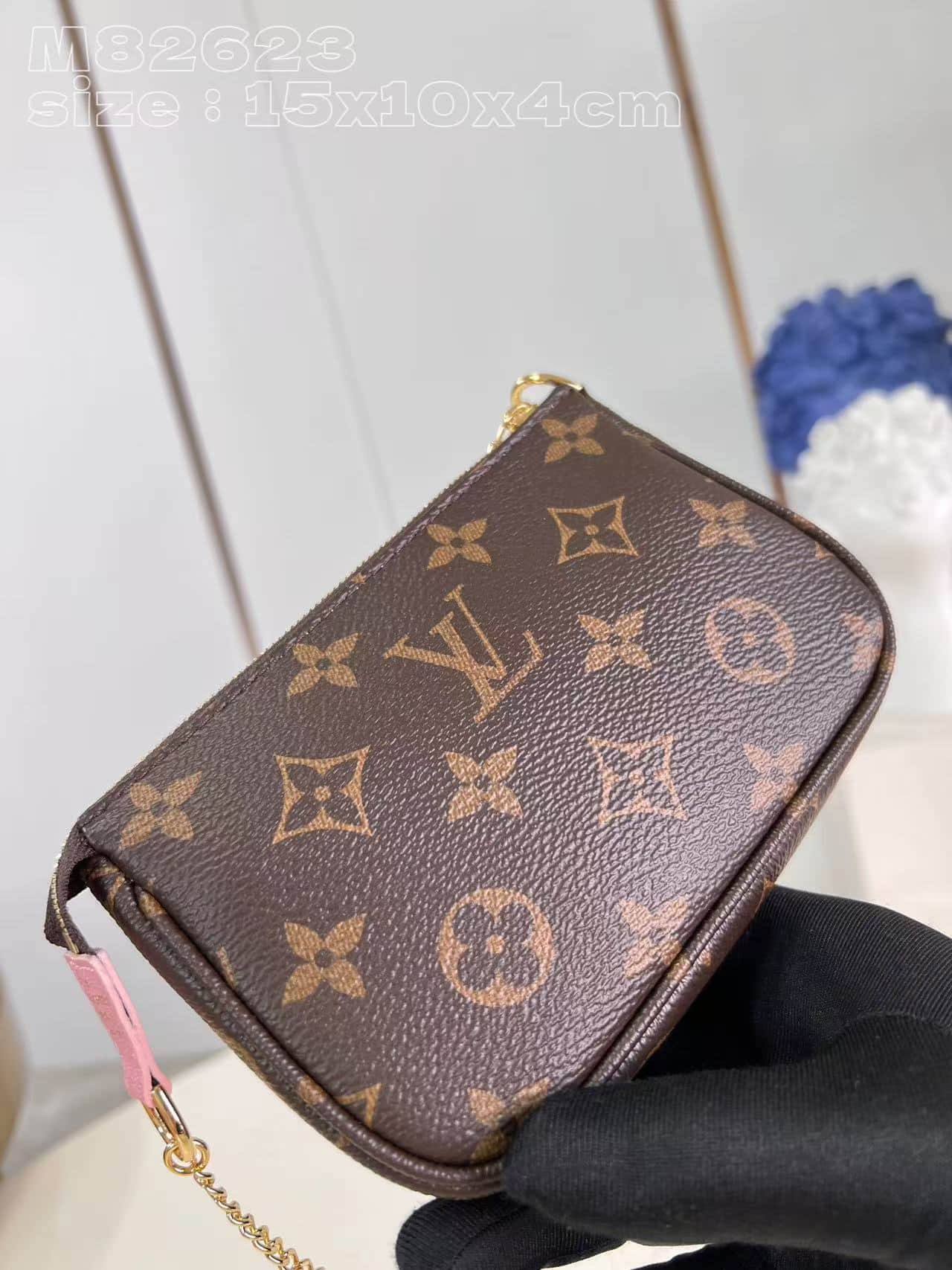 Louis Vuitton Mini Pochette Accessoires M82623 High