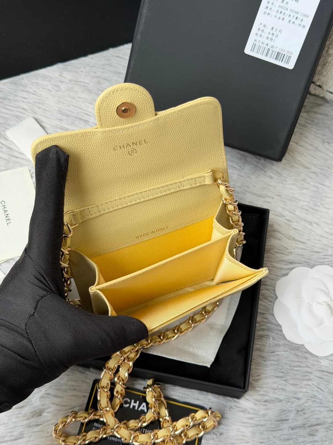 Chanel Classic Flap Wallet AP0238 A
