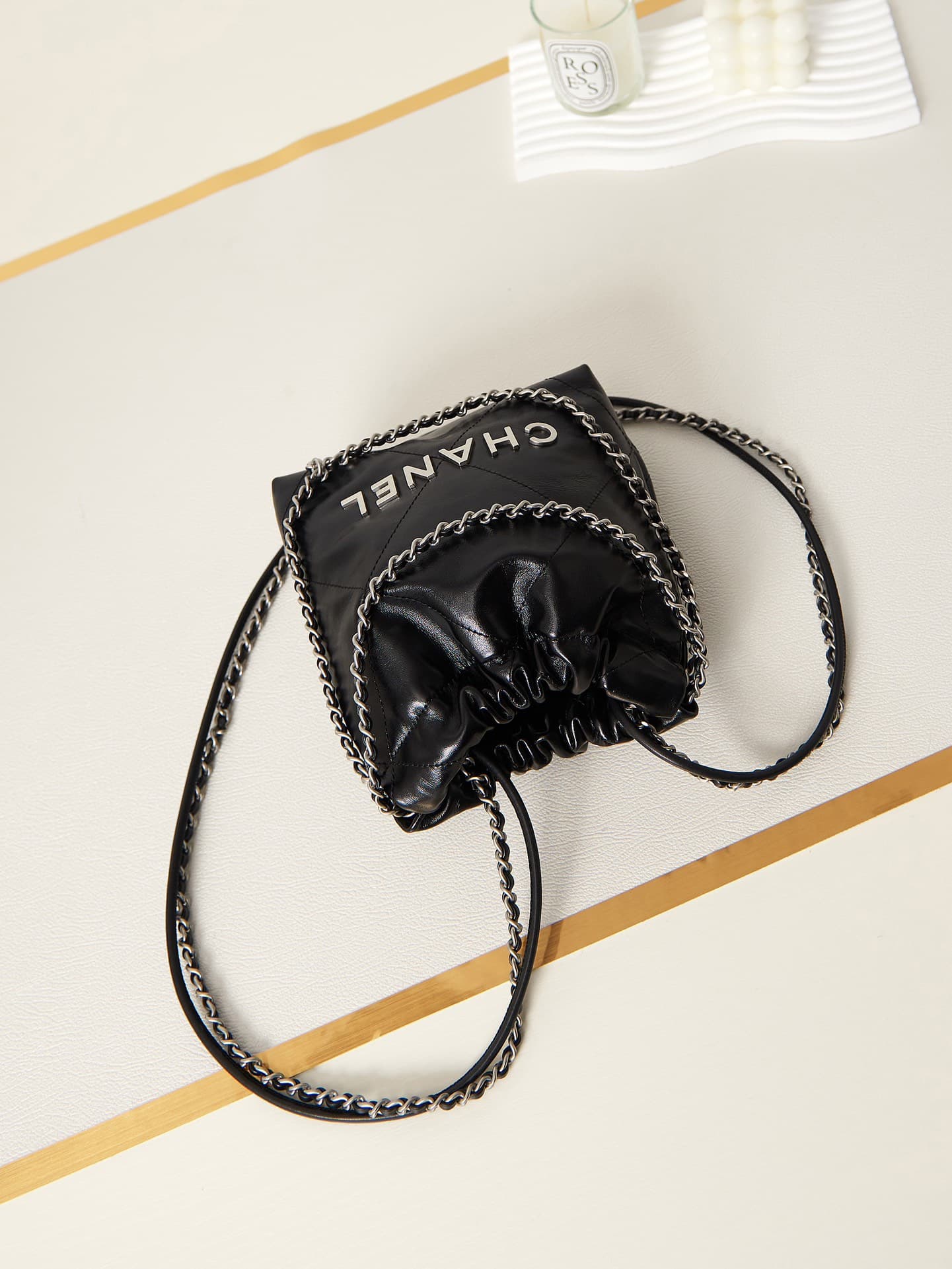 Chanel 22 MINI HANDBAG Shiny Calfskin Black & Silver-Tone Metal AS3980 A