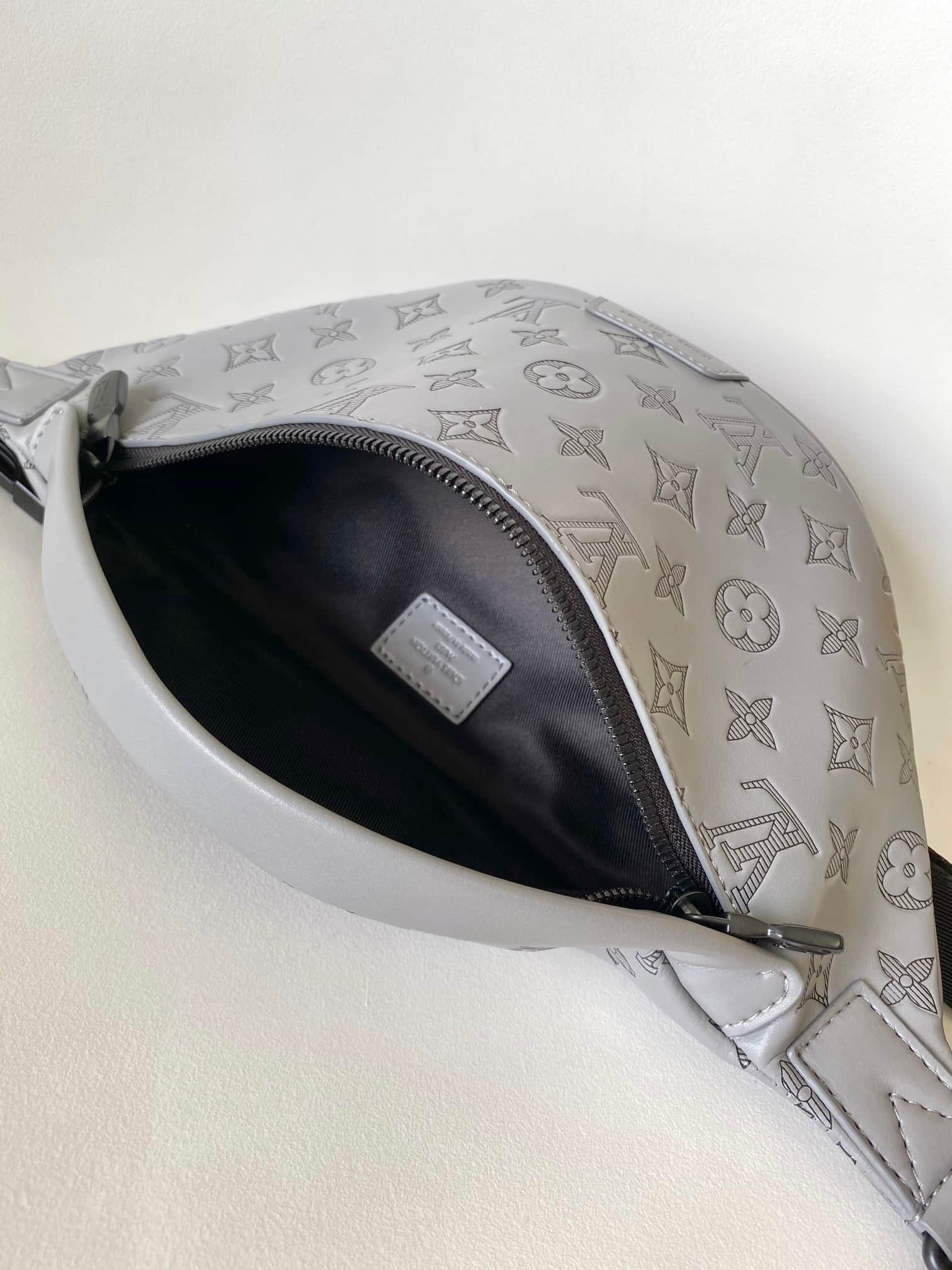 Louis Vuitton Discovery Bumbag PM Monogram Shadow calf leather M46108 High