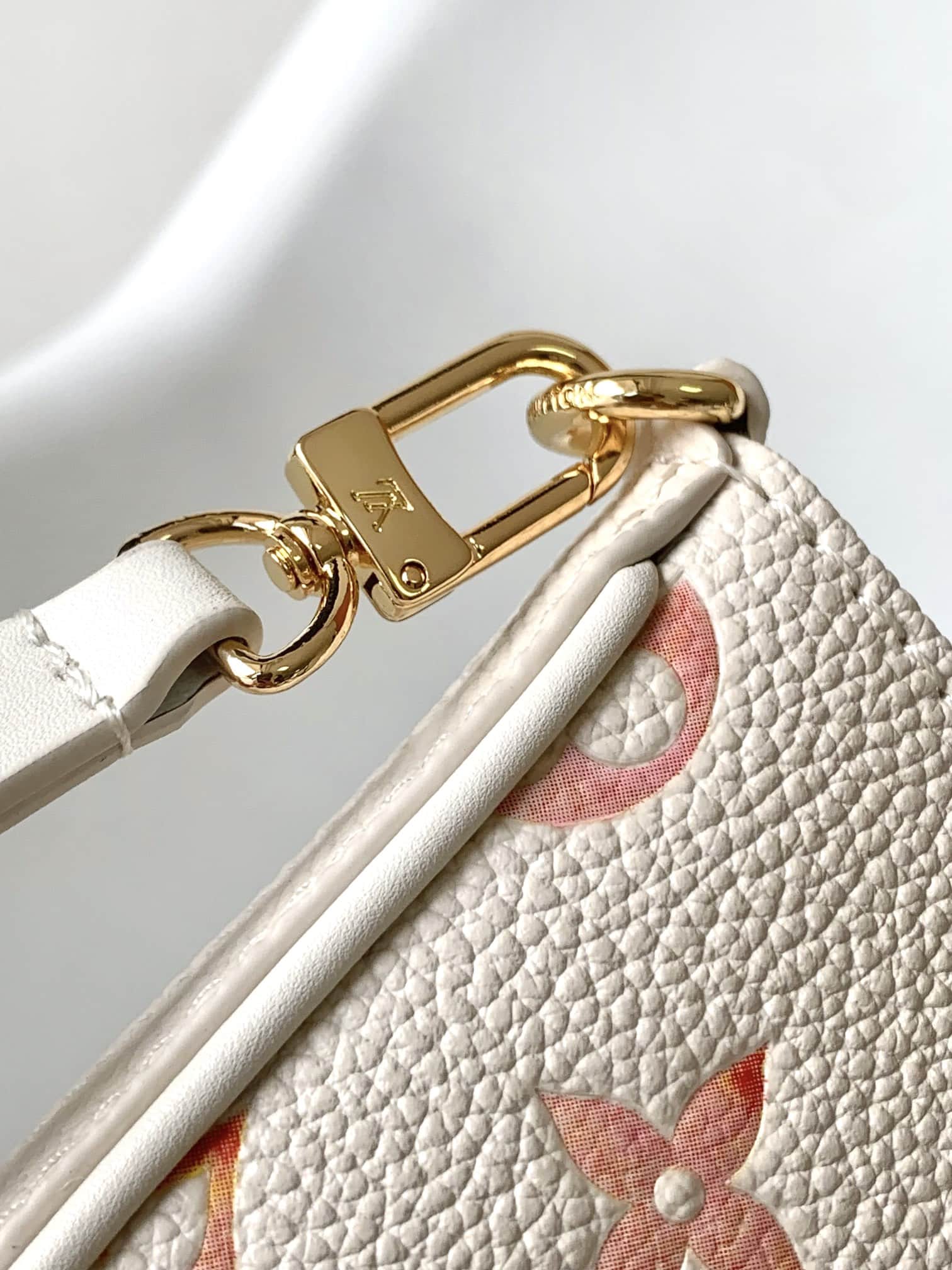 Louis Vuitton EASY POUCH ON STRAP Monogram Empreinte Leather M83448 High
