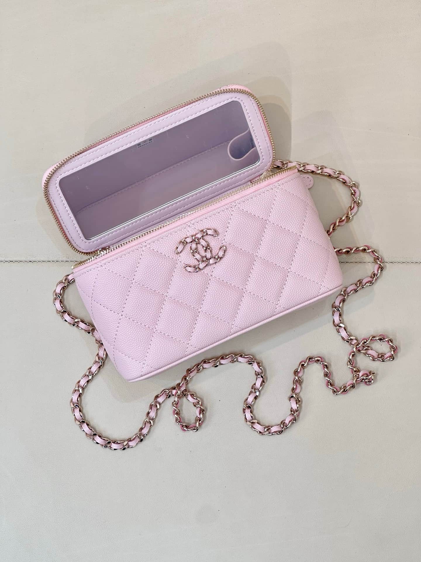 Chanel Classic Top Handle Vanity Case Grained Calfskin& Gold-Tone Metal Pink AP5182 TOP