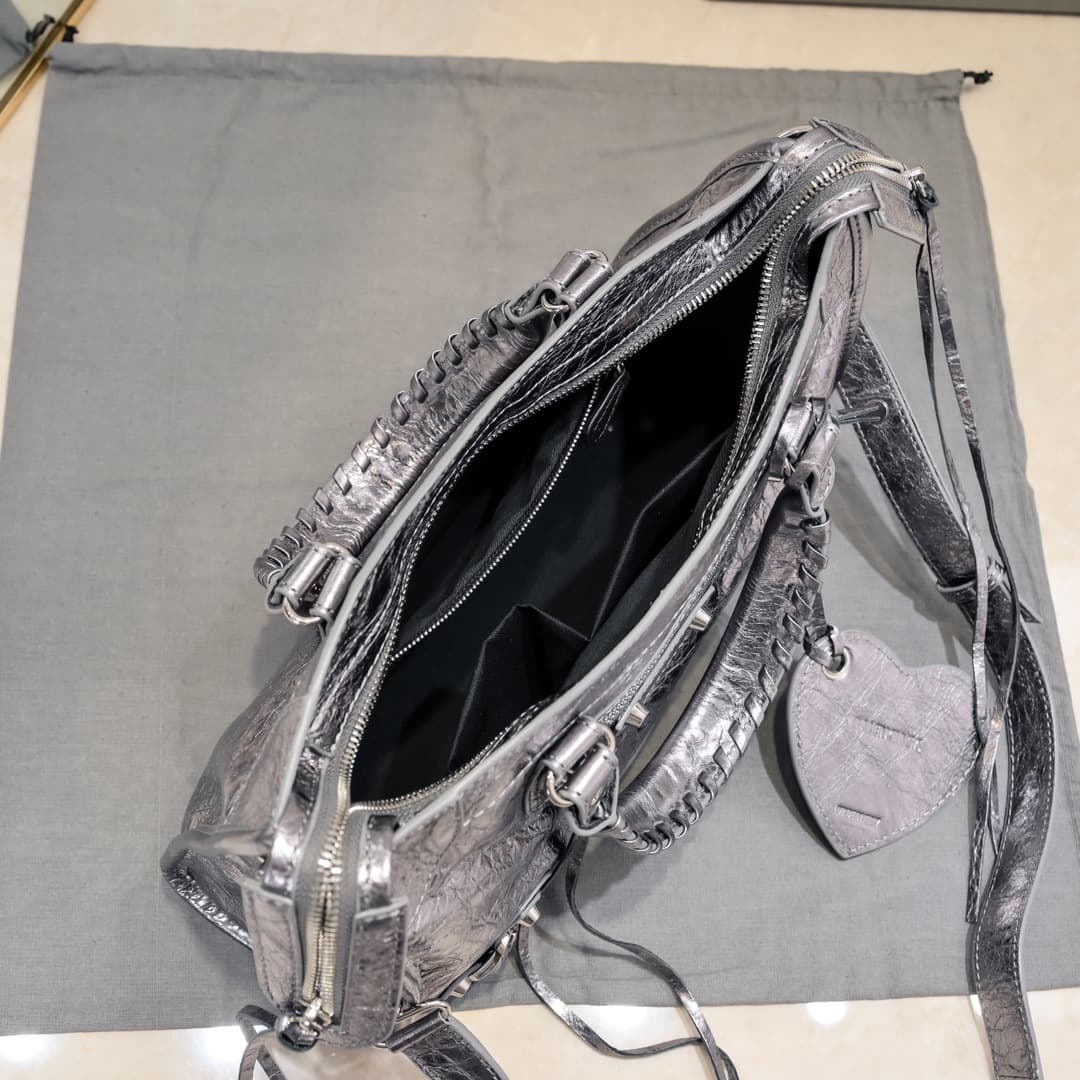 WOMEN'S LE CITY SMALL BAG Lambskin & Silver Metal High