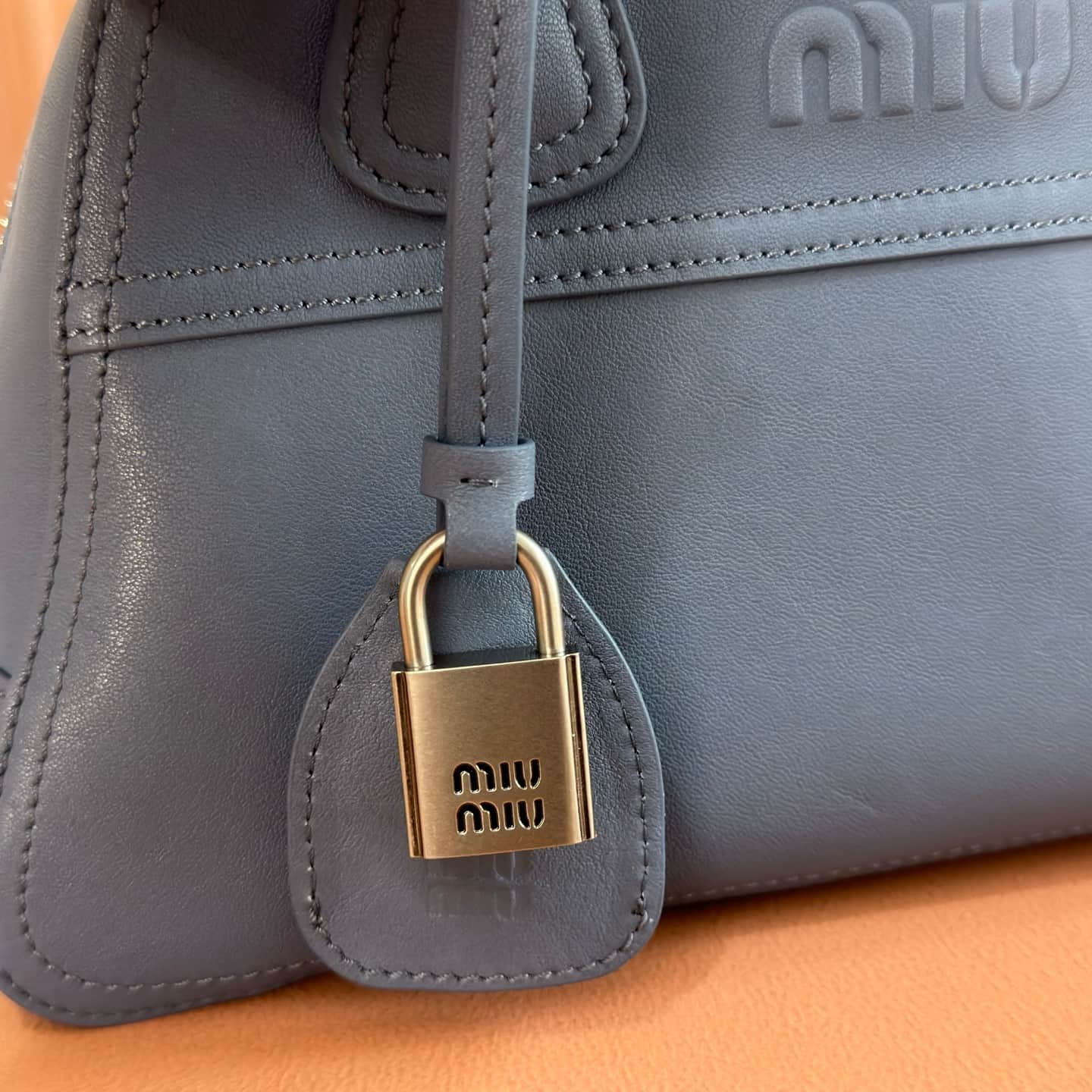 Miu Miu Vivant nappa leather bag Dark Blue 5BB200  TOP