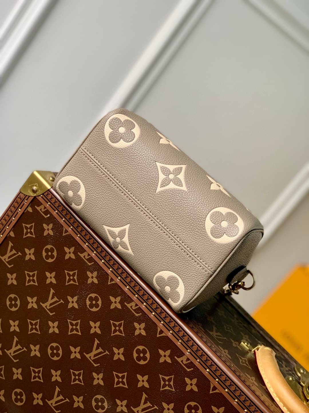 Louis Vuitton Speedy Bandoulière 20 Tourterelle Gray / Crème Beige M46575 High
