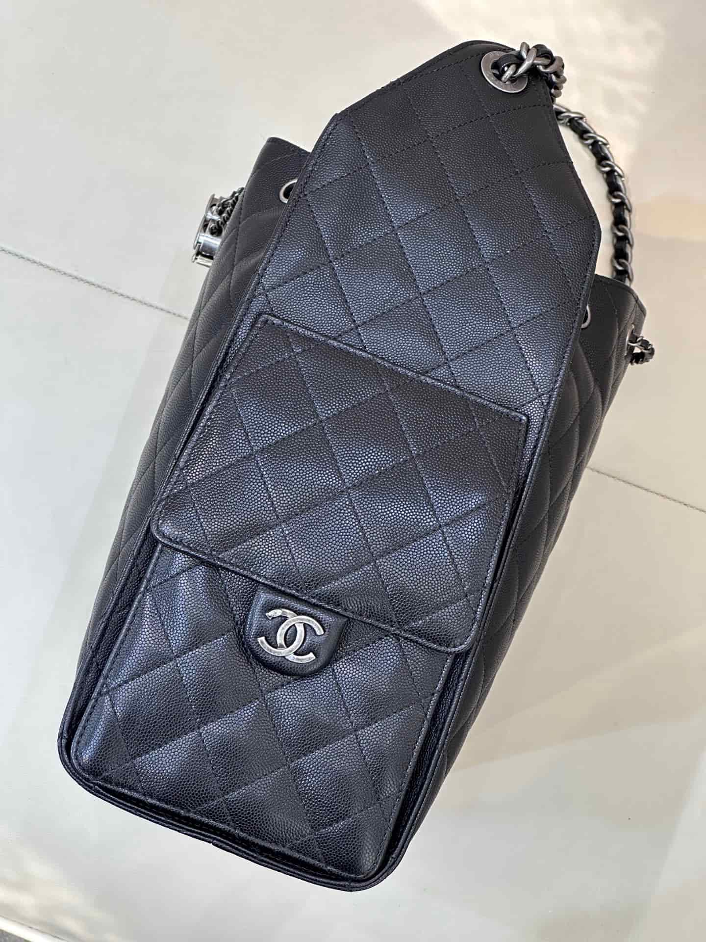Chanel 25 Medium Hobo handbag AS5311 Grained Calfskin & Silver-tone Metal Black TOP