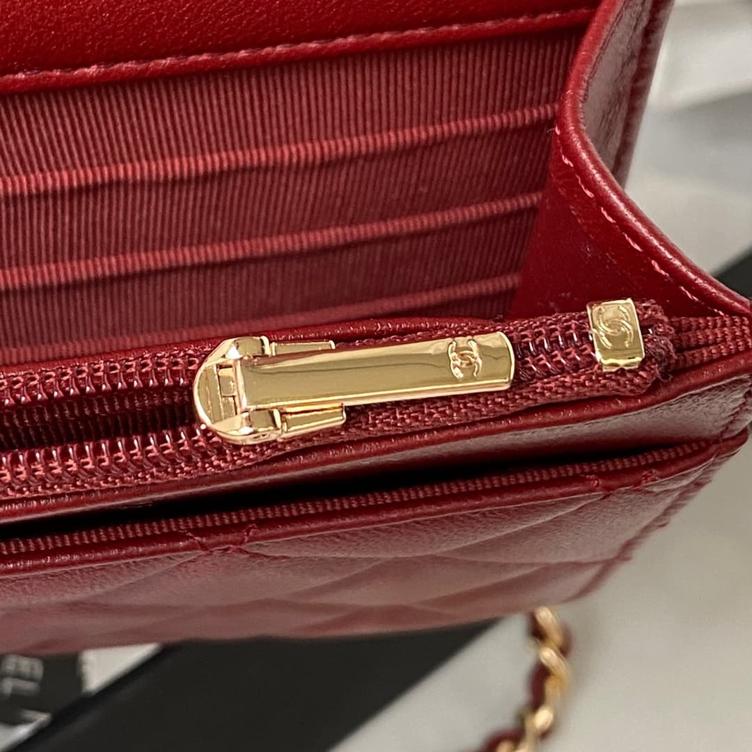 Chanel Wallet on Chain AP3504 Lambskin, Imitation Pearls, Strass & Gold-Tone Metal Burgundy A