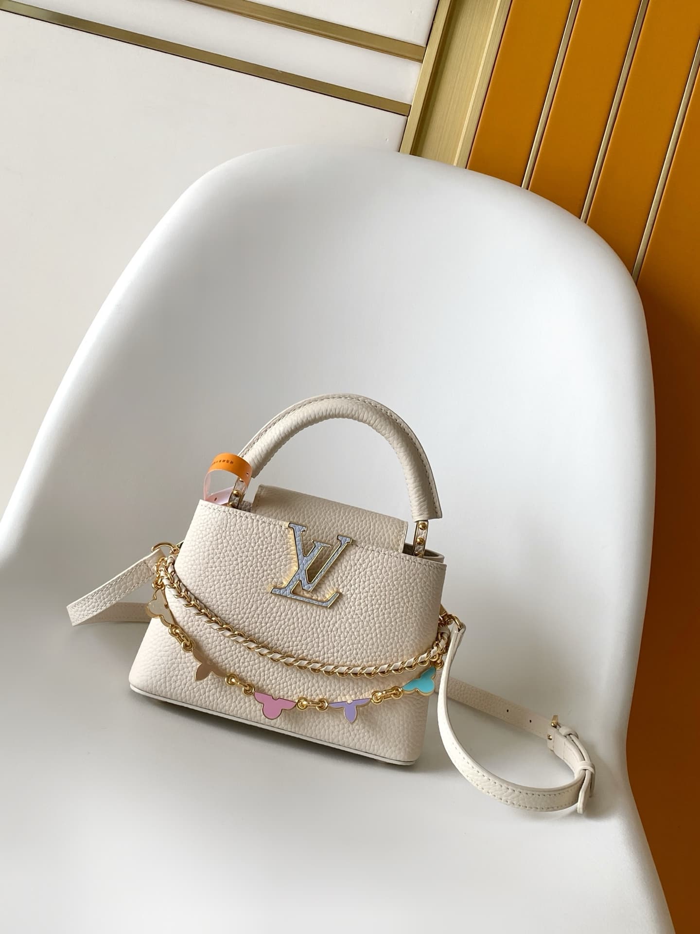 Louis Vuitton Capucines Mini Quartz Taurillon leather M2A362 TOP