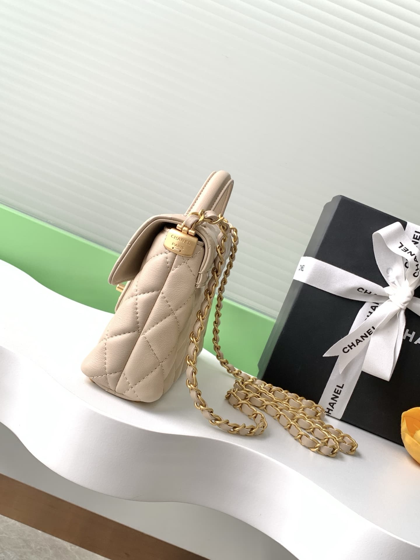 SMALL FLAP BAG WITH TOP HANDLE Lambskin Gold-Metal AS5355 Beige A