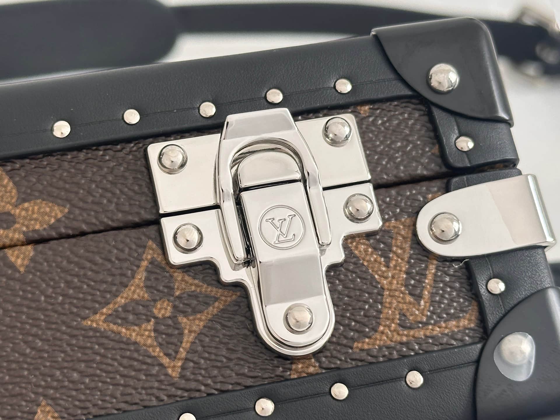 Louis Vuitton Clutch Box Monogram coated canvas M20252 High