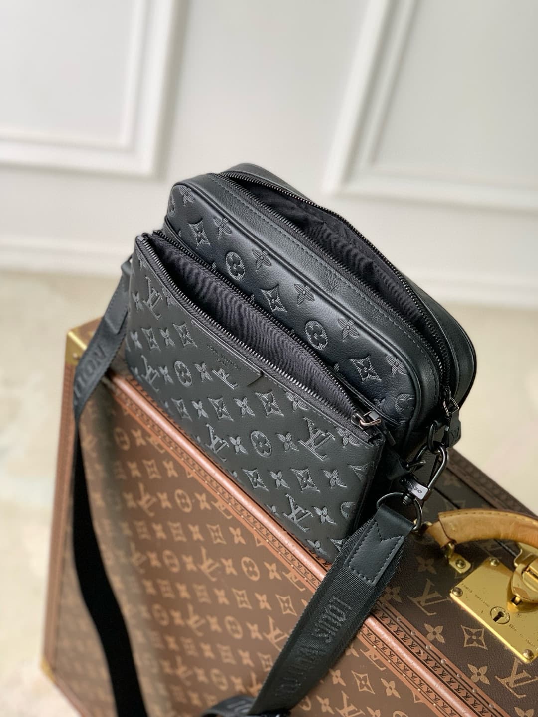 Louis Vuitton Trio Messenger Black Monogram Shadow calfskin leather M26713 High