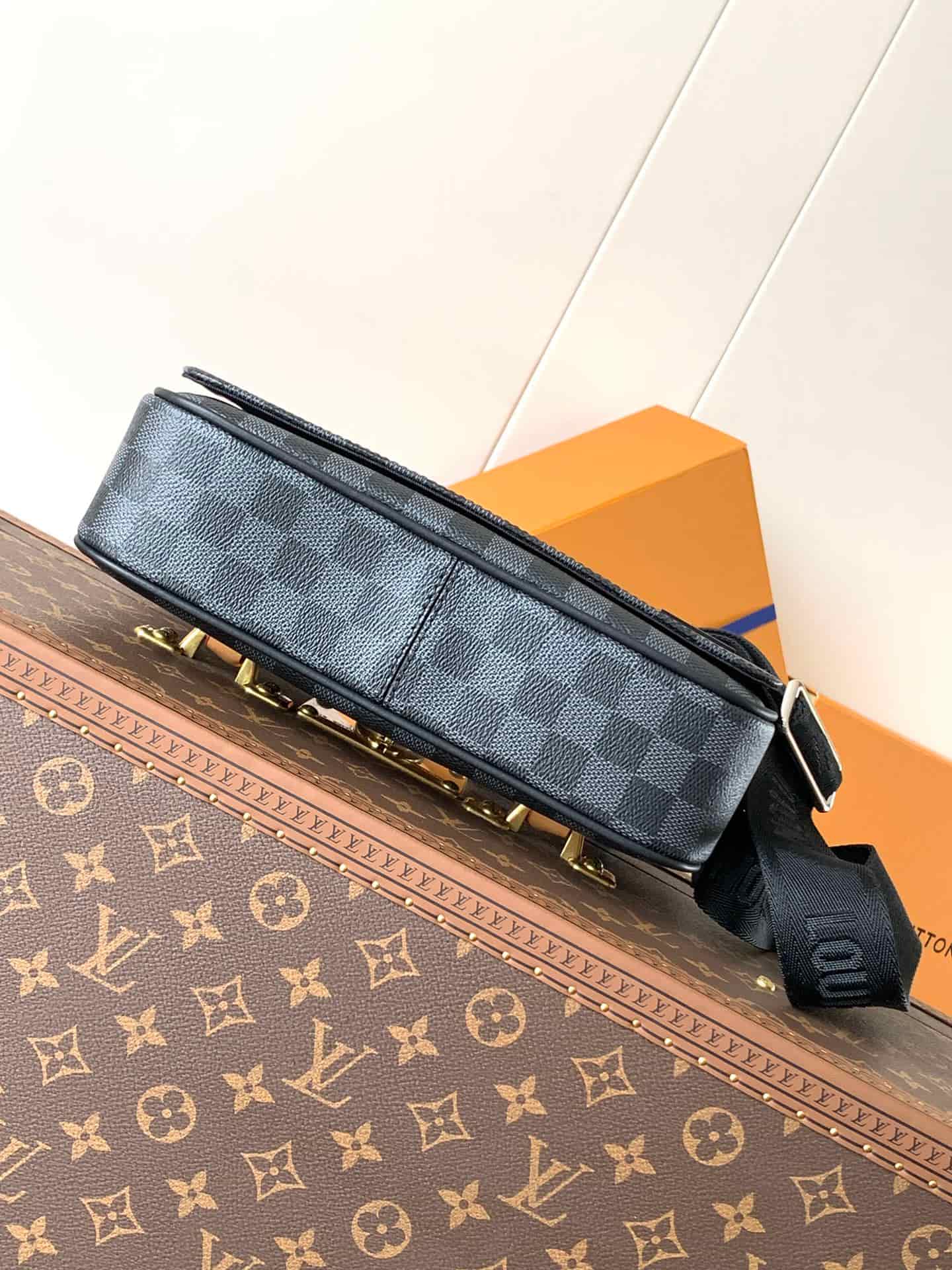Louis Vuitton District PM Damier Graphite coated canvas N42710 High