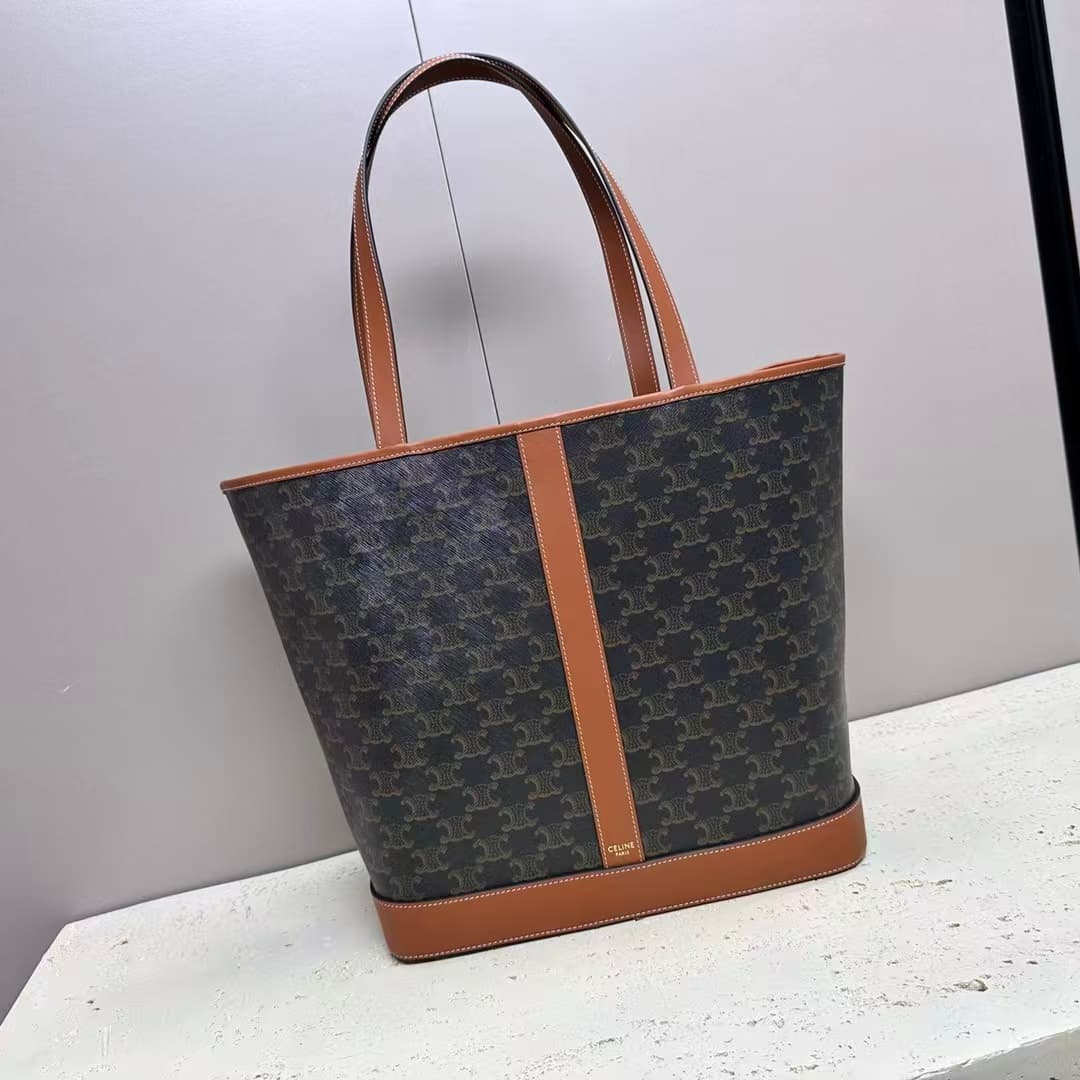 Celine Bucket IN Triomphe Canvas and calfskin high