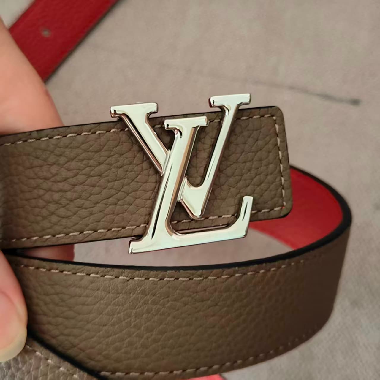 Louis Vuitton LV INITIALES 30MM REVERSIBLE BELT Leather Fuchsia/Grey High