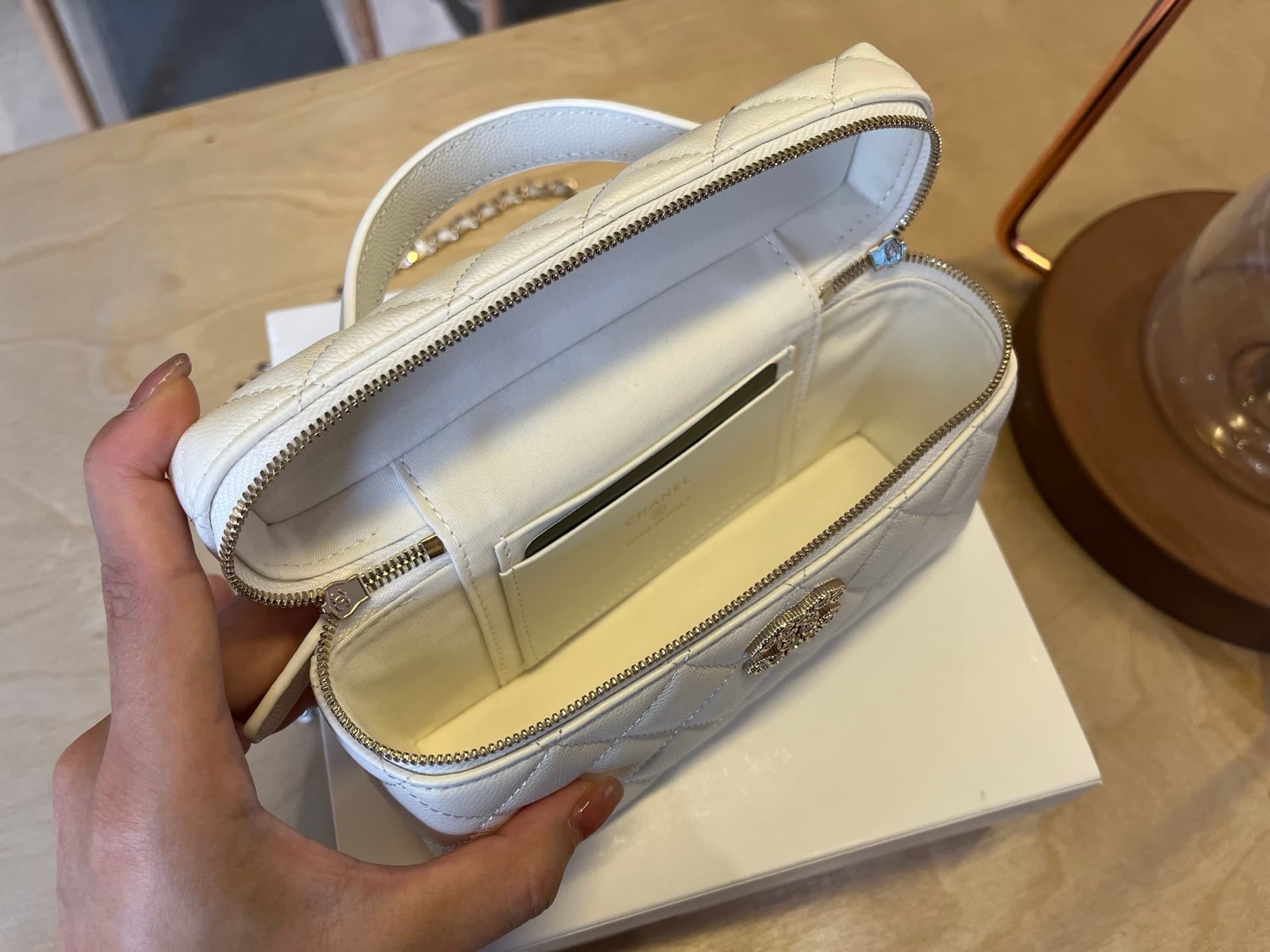 Chanel Vanity with Chain Grained Shiny Calfskin & Gold-Tone White A96140 A