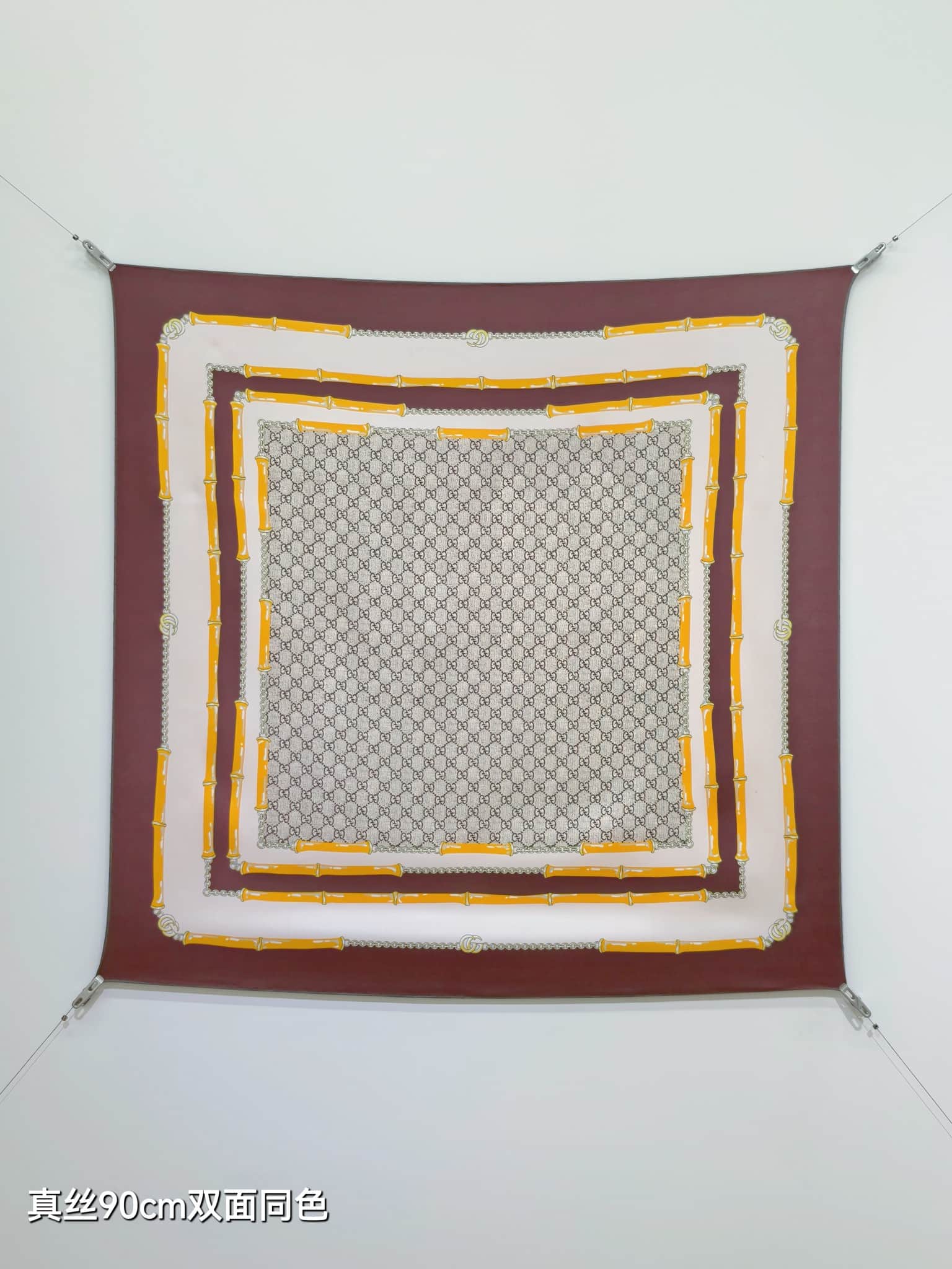 Gucci Printed Silk Twill Carré scarf