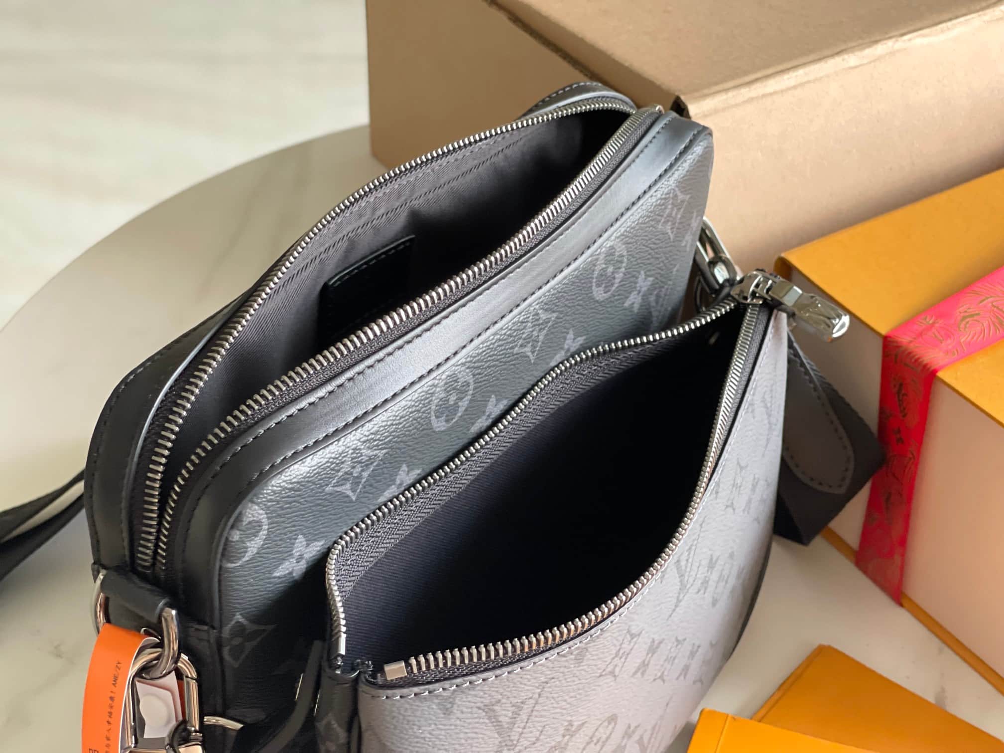 Louis Vuitton Trio Messenger Monogram Eclipse M69443 TOP