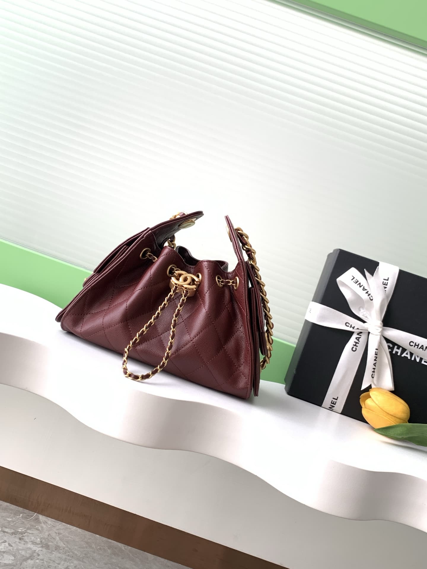 Chanel 25 Mini Hobo handbag AS5631 Grained calfskin & gold-tone metal Burgundy A