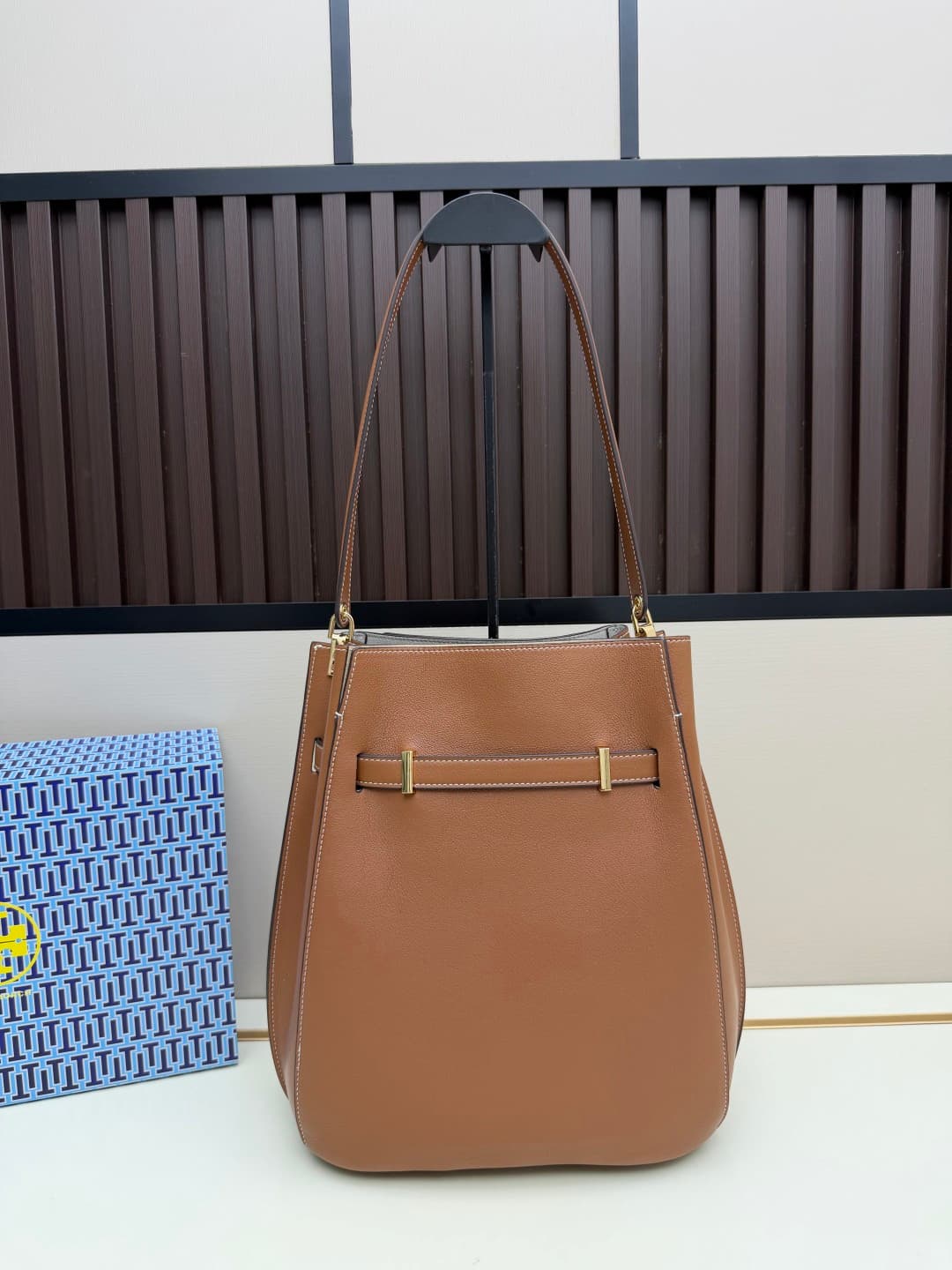 Tory Burch Lee Radziwill Bucket Bag Caramel High