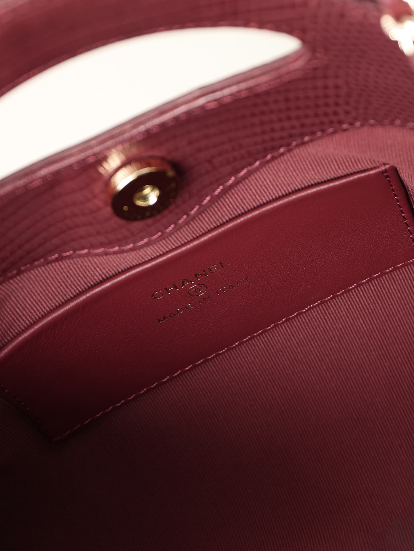 Chanel 31 Mini BAG Lizard-embossed Calfskin& Gold-Tone Metal AP3656 Dark Burgundy A