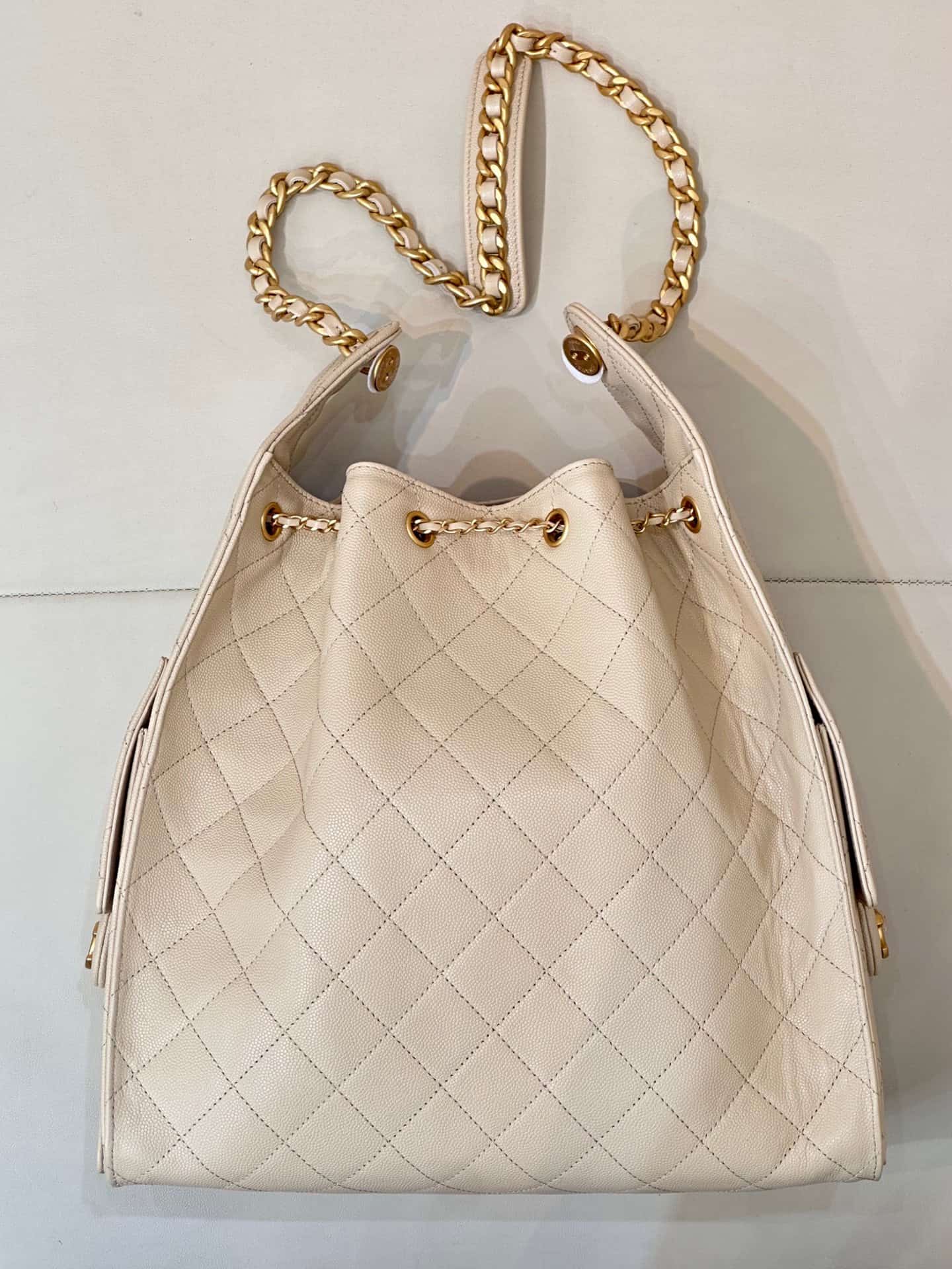 Chanel 25 Medium Hobo handbag AS5311 Grained Calfskin & Gold-tone Metal Cream TOP