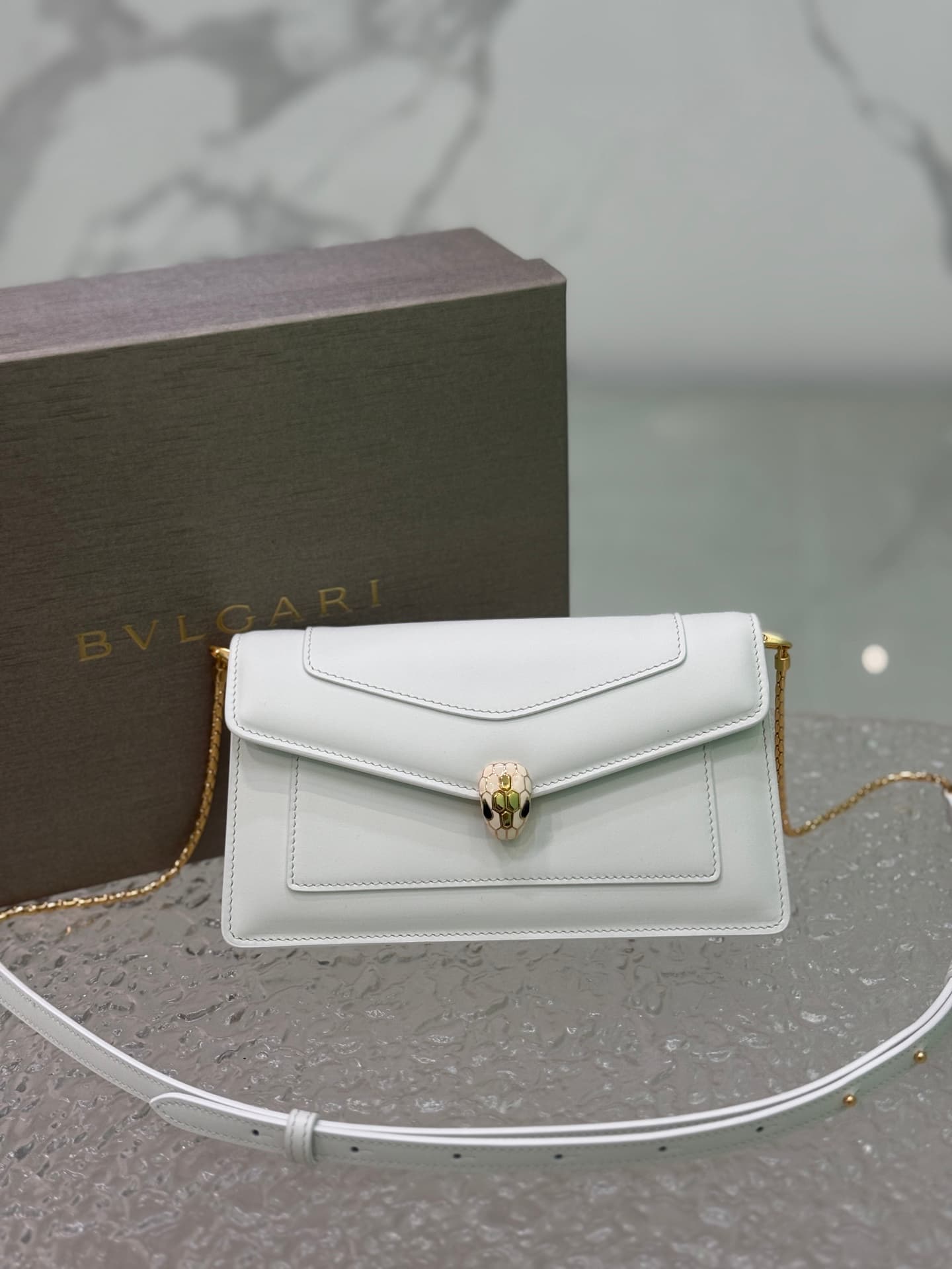 Bvlgari Serpenti Forever shoulder bag 294650 white High