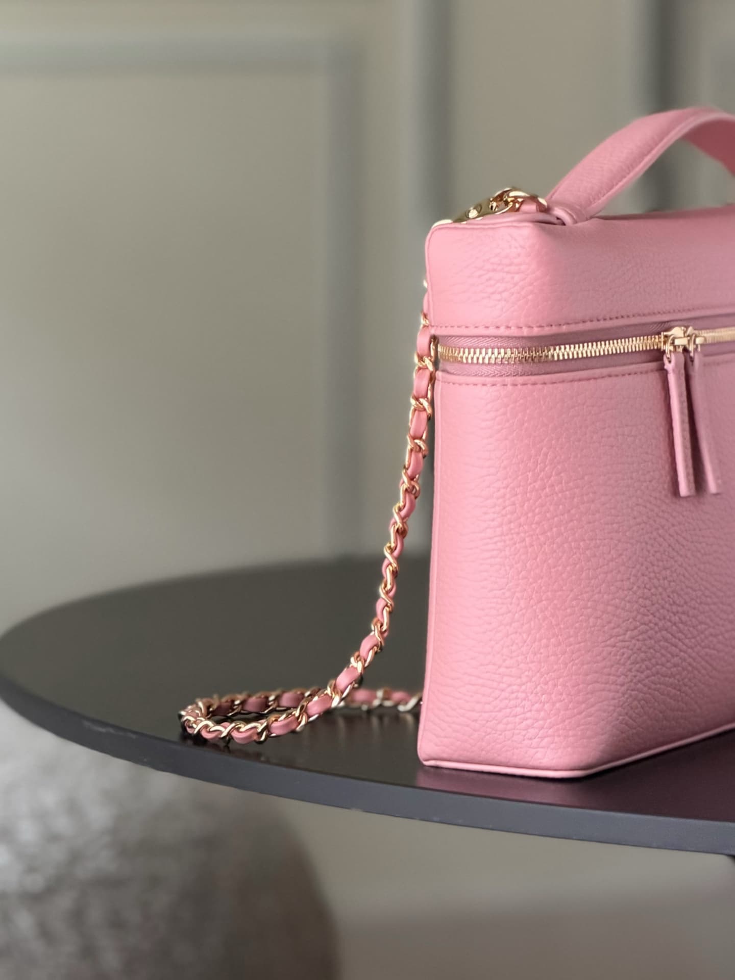 Chanel Large Vanity with chain Grained Calfskin & Gold-Tone Metal Pink AS5348 A