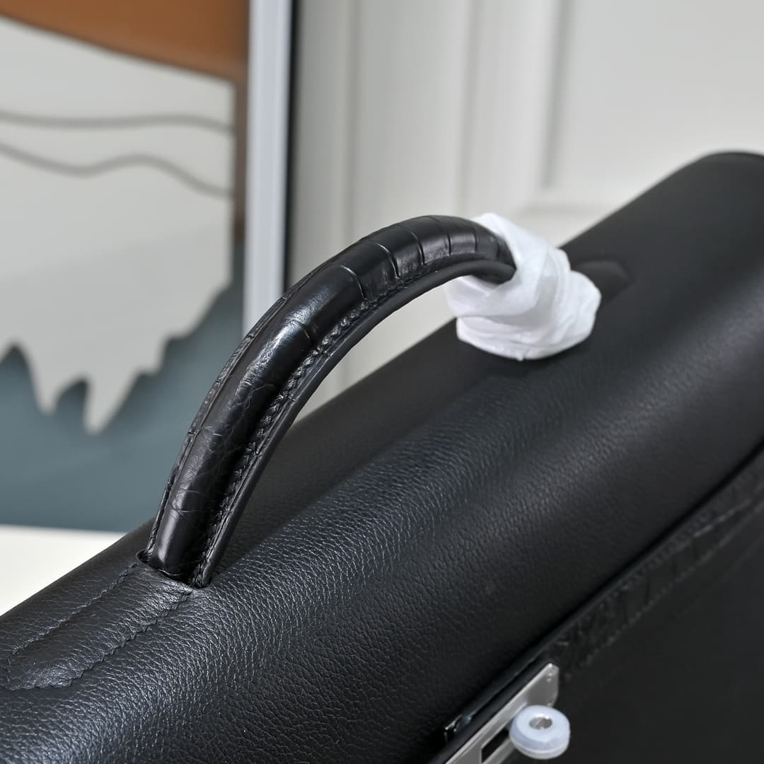 Hermes Kelly depeches Togo 36 briefcase In Black CalfskIn WAX High