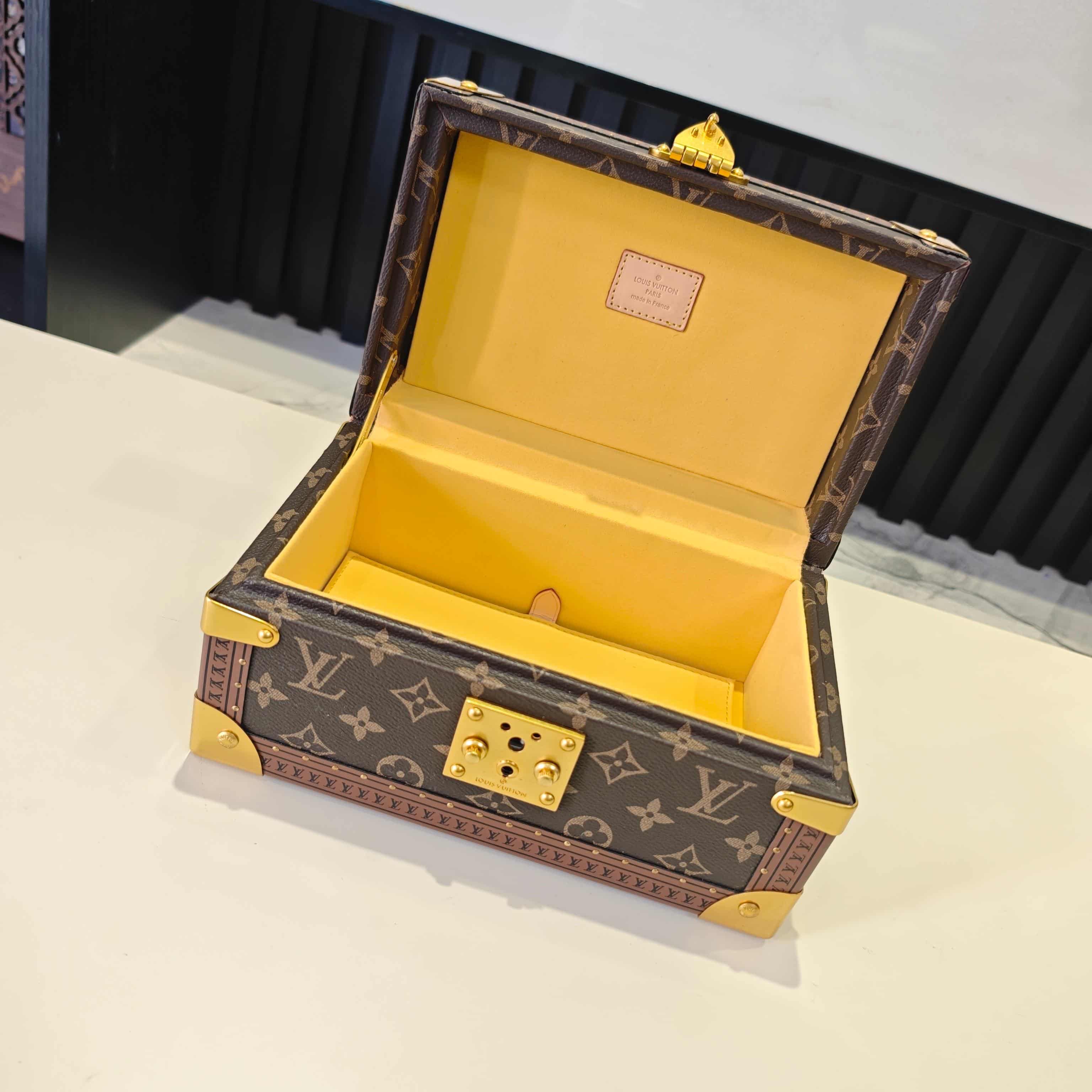 Louis Vuitton Coffret Trésor 24 Monogram canvas Tournesol M10137 High