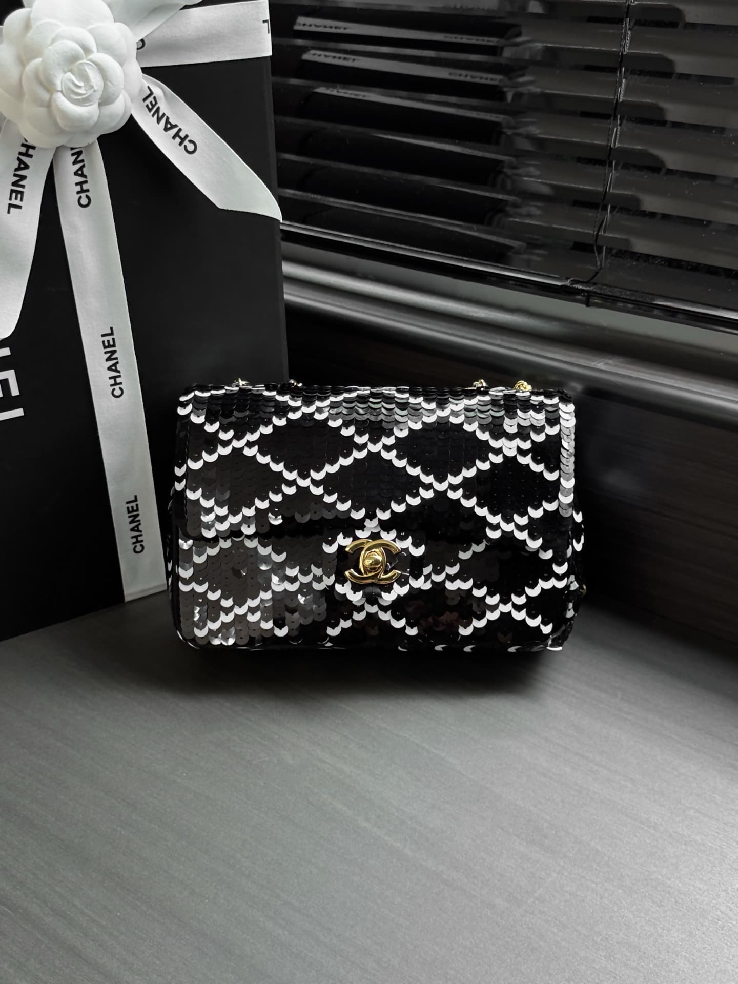 Chanel Flap Bag Sequins & Gold-Tone Metal AS4561 A