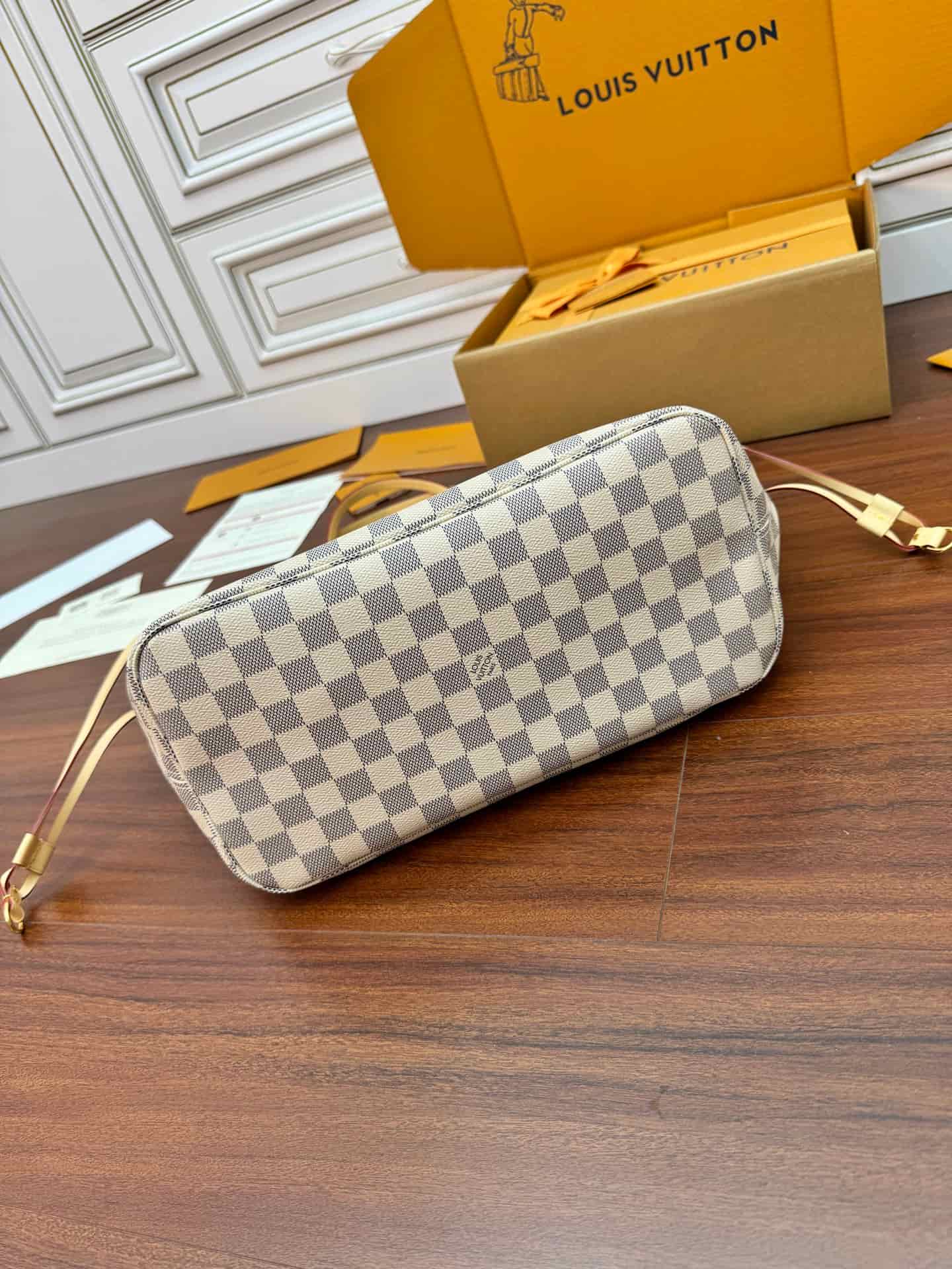 Louis Vuitton Neverfull MM Rose Beige Damier Azur coated canvas N40604 TOP