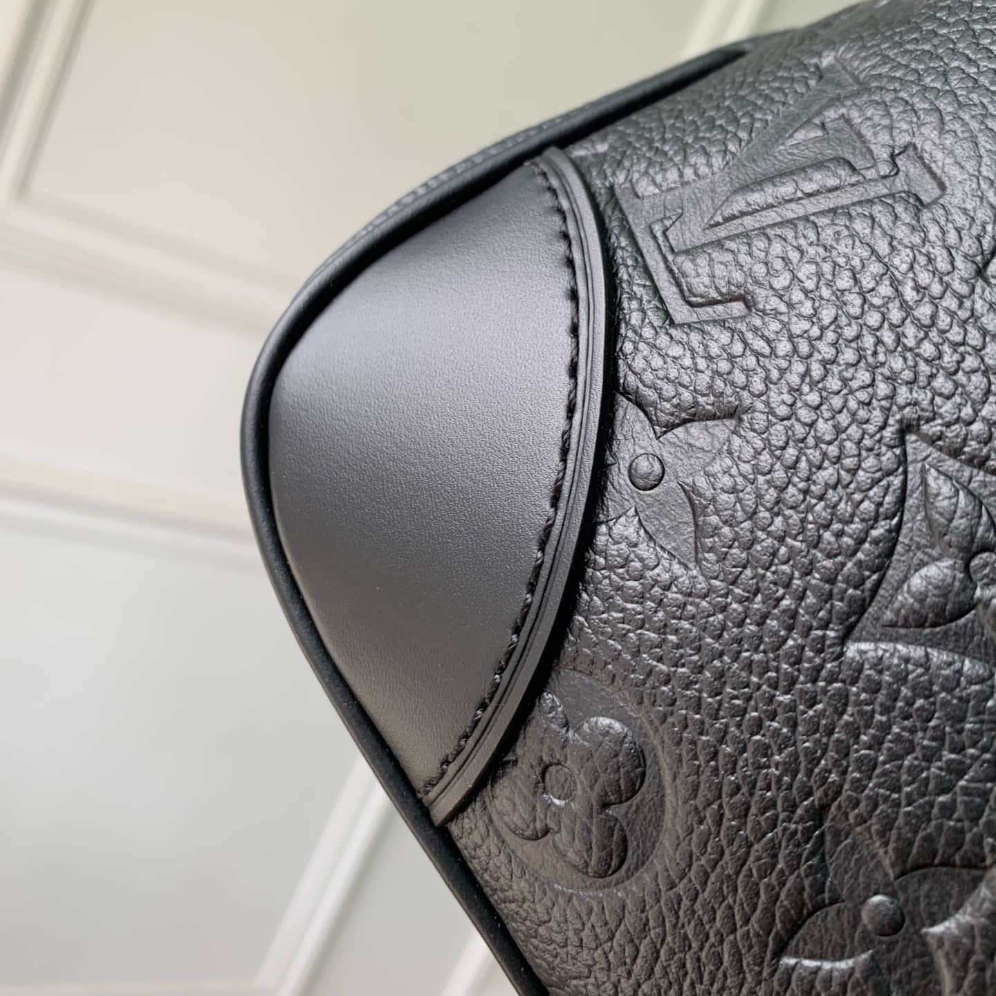 Louis Vuitton Skyline PM Black Cowhide leather M28511 High