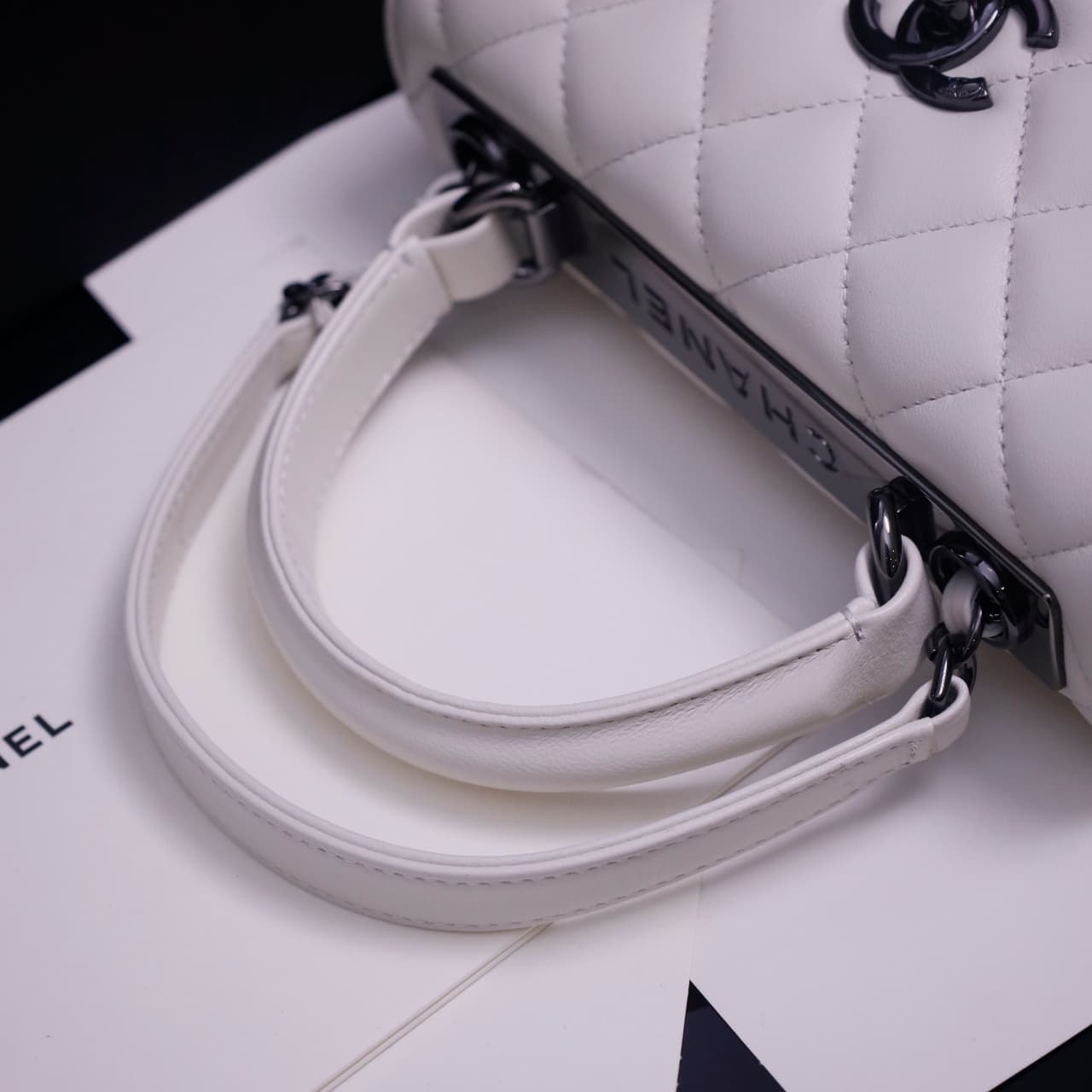 Chanel MINI FLAP BAG WITH TOP HANDLE AS4654 Lambskin &Black-Tone Metal White A
